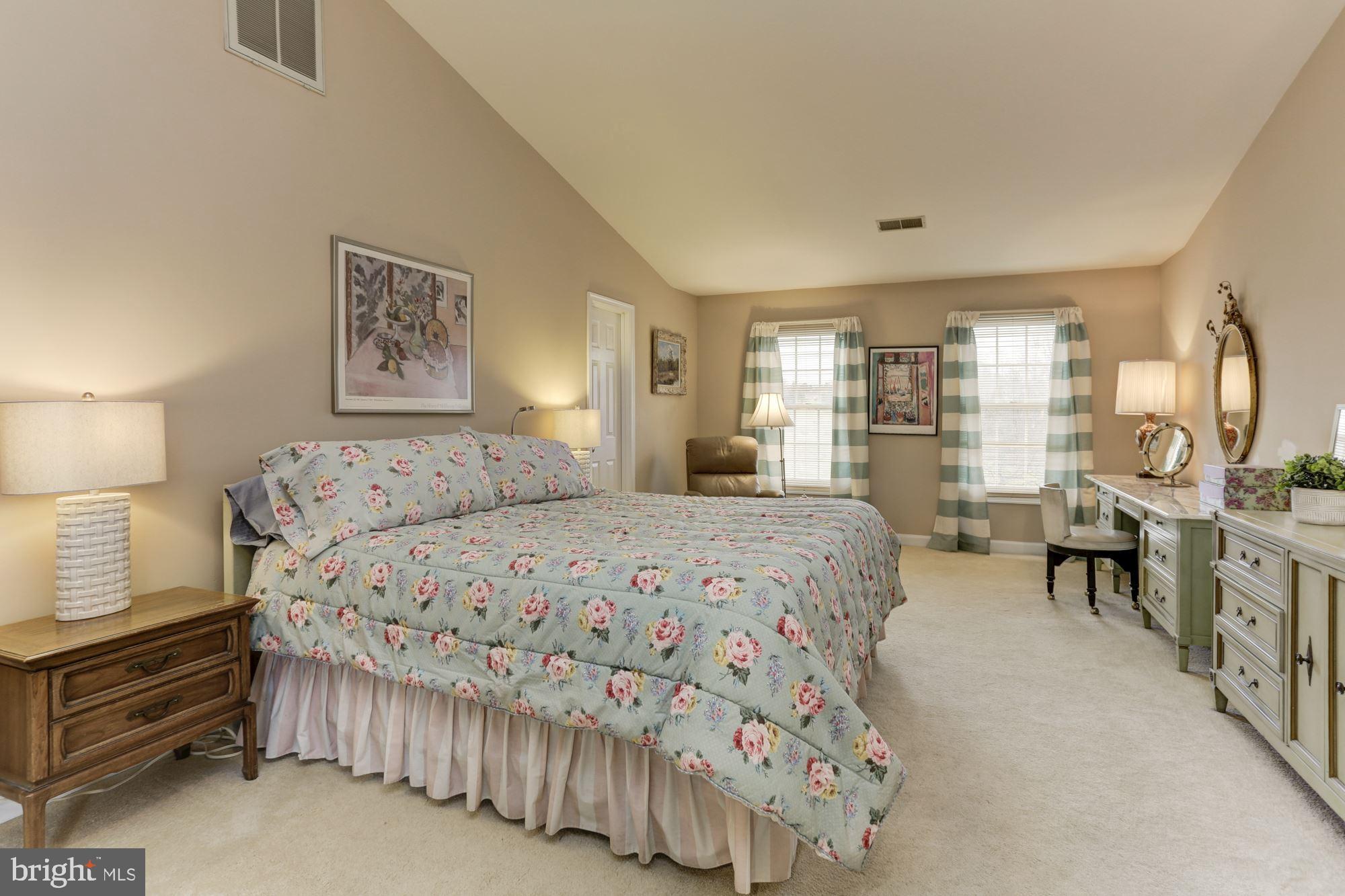 ALLNUTT FARMS ESTATES - Residential