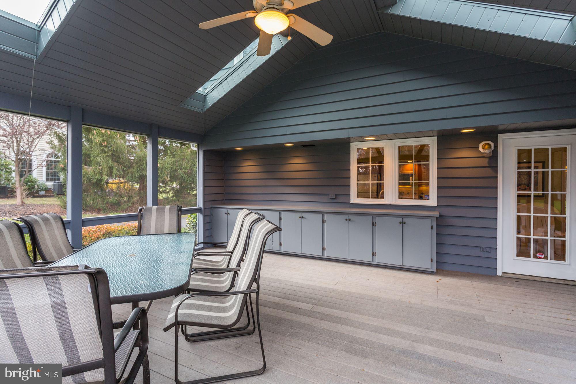 ALLNUTT FARMS ESTATES - Residential