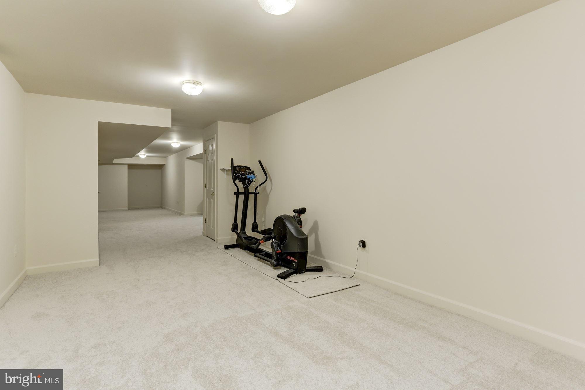 ALLNUTT FARMS ESTATES - Residential