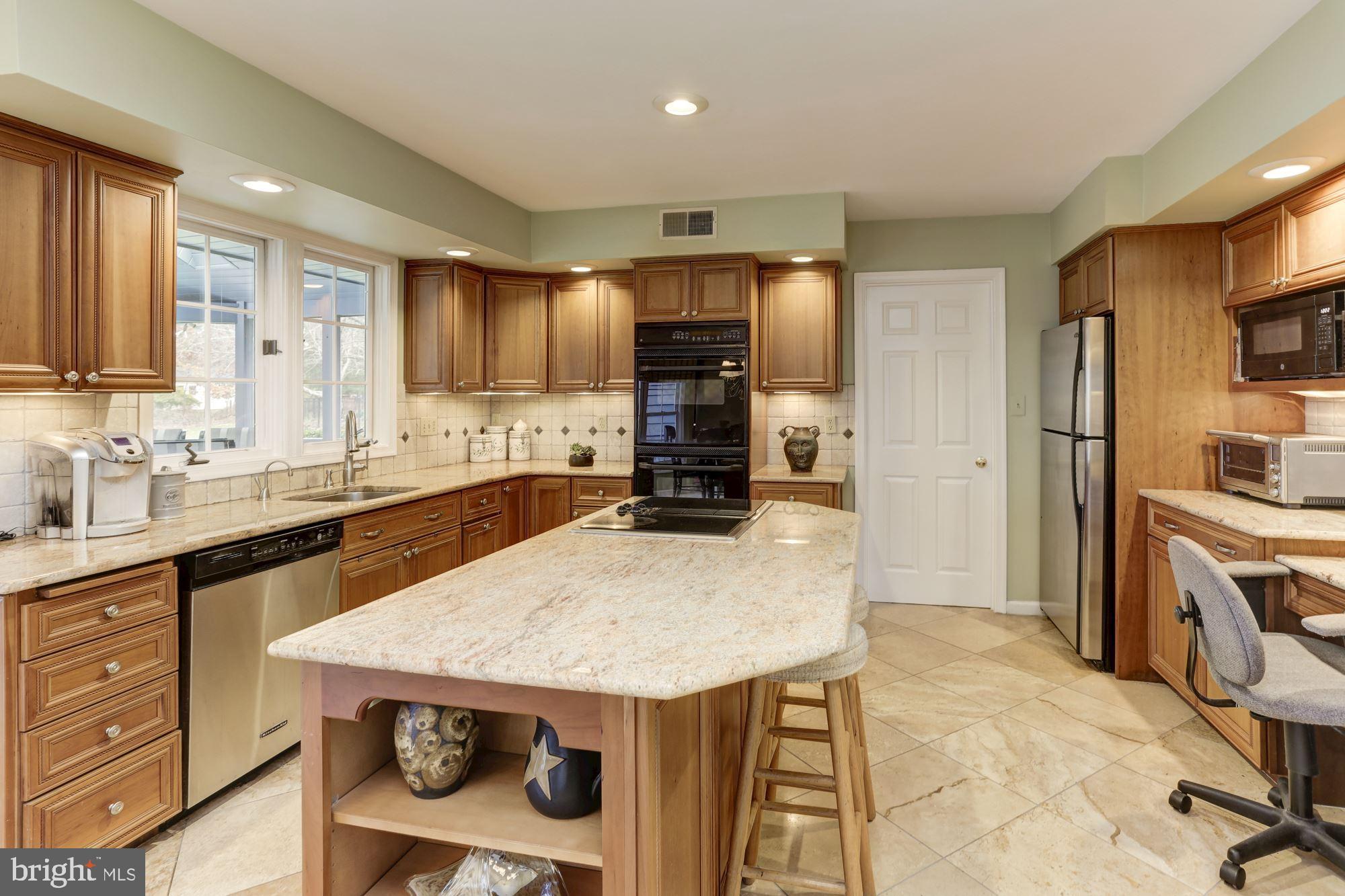 ALLNUTT FARMS ESTATES - Residential