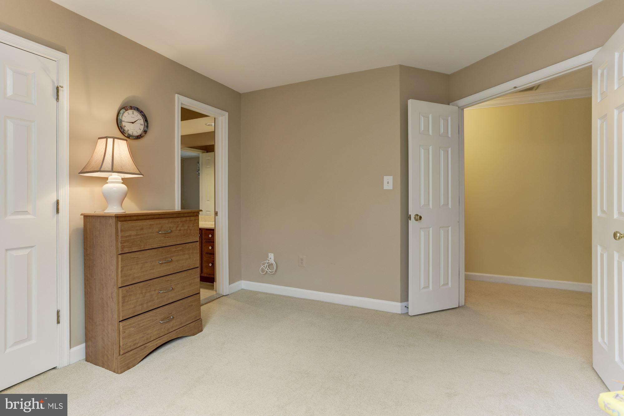 ALLNUTT FARMS ESTATES - Residential