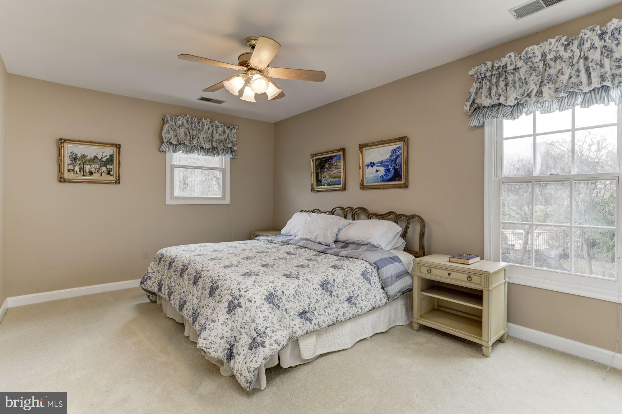 ALLNUTT FARMS ESTATES - Residential