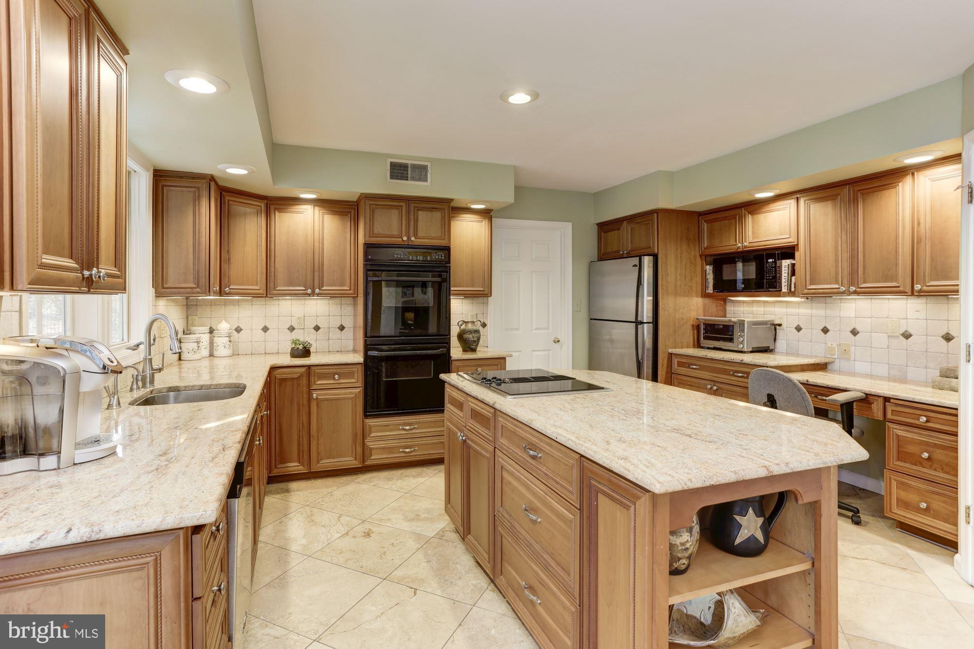 ALLNUTT FARMS ESTATES - Residential