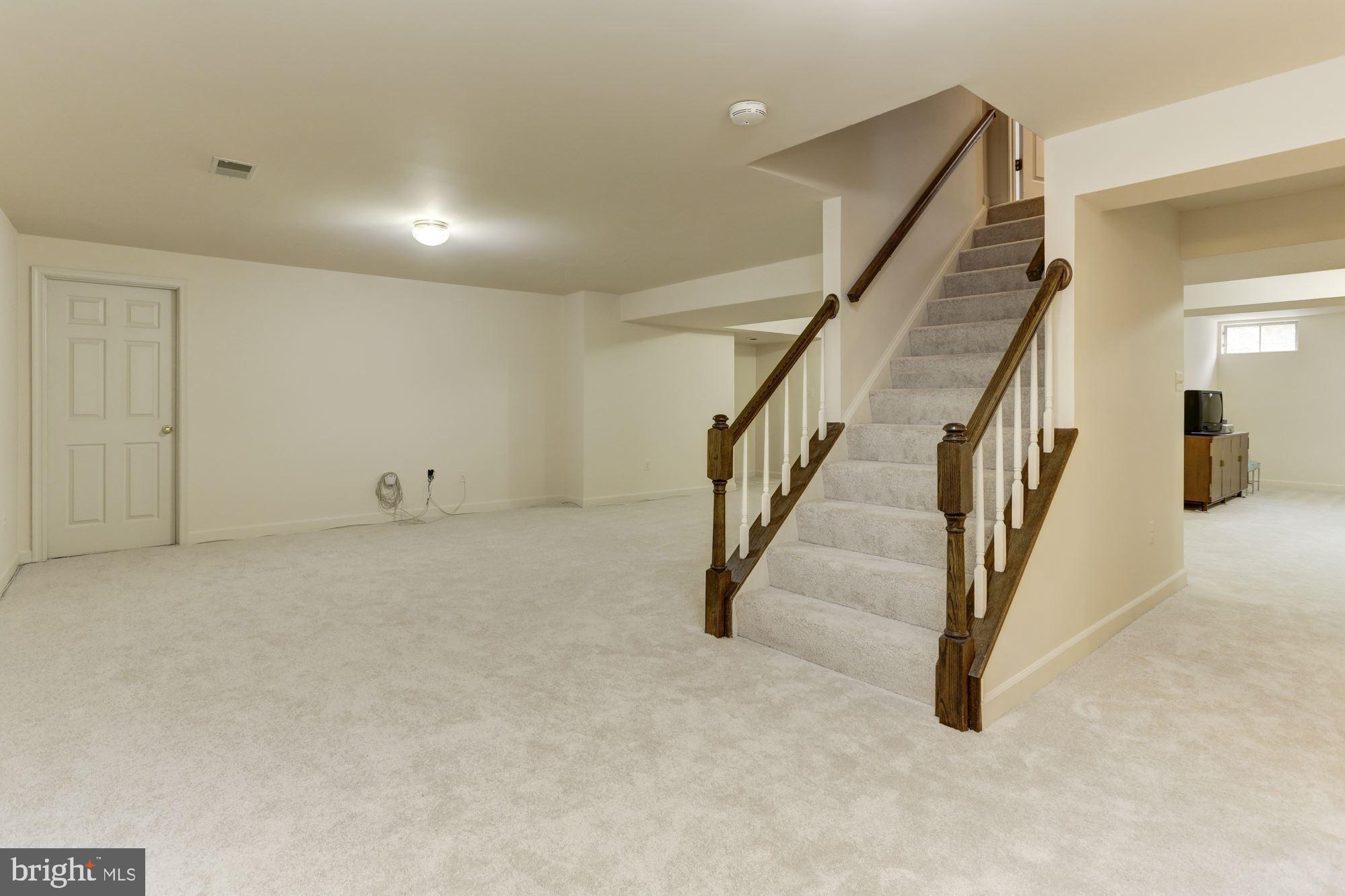 ALLNUTT FARMS ESTATES - Residential