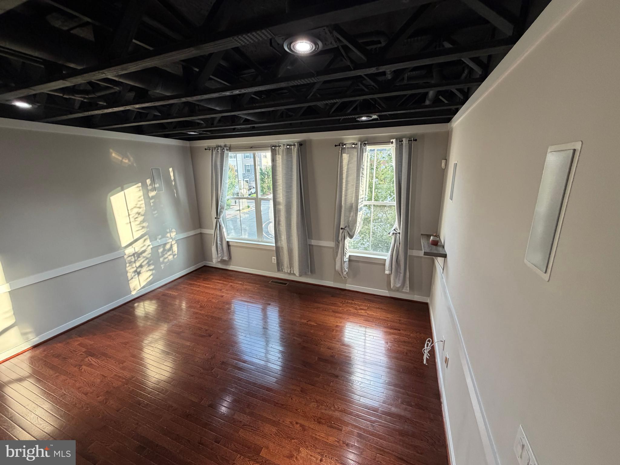 803 WOODSTREAM BOULEVARD 902