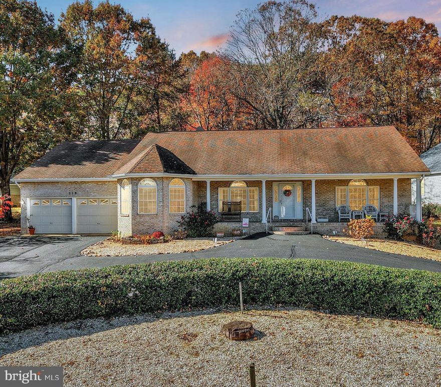 Custom Built Rambler with a year-round WATERVIEW! This 3 Bedroom, 3 full-baths, features approximately 2,500 sq.ft. A well-designed floor plan featuring hardwood floors in the main living areas. The large Living Room has a gas fireplace and large window capturing the Waterview and offers many options for furniture arrangement. The formal dining room and Kitchen are adjacent making dining a seamless process and also provides a nice view of the lake. Additionally, there is a large family room with built-in bookcase and could also be used as office space as well. French Doors lead from the family room to a light-filled sunroom offering a quiet setting to start or end your day. The Primary Bedroom, over 250 sq.ft., offers many options for arranging and is large enough for an office space, the bath includes a jacuzzi soaking tub, shower and two-sink vanity. Again a great Waterview from the Primary Bedroom! Two additional bedrooms share the third full bathroom. The two car garage also has a lift to eliminate ANY steps into the house, or assist with carrying groceries.
The location sits just 200 yards from the Cornwallis Beach, and this section of Lake of the Woods, offers a great connection of streets perfect for enjoying the lake views while walking, bike riding or networking with your neighbors. A Great Home in a Great section of Lake of the Woods.
Live like you’re on vacation EVERYDAY in amenity rich Lake of the Wood, Va.! What better way to live a relaxing lifestyle after your workday than to discover that Lake Life is the Best Life! Enjoy the Lake and the many water sports possible such as fishing, boating, jet-skiing, tubing, water Skiing or wakeboarding, paddleboards or kayaks. Enjoy fine dining at the clubhouse or your favorite beverage watching your favorite sports team on the many TV's at the Clubhouse Sports Bar or Fareways Grill at the Woods Center. Jump in the Brand-New Swimming pool or work out in the state-of the- art Fitness Center. If you like rackets -join the Pickleball club or Tennis players. If Theater is your thing-enjoy the LOW Players performances at the Community Center, or better yet, discover your acting talents by auditioning. Hit the fairways at the 18 Hole PGA Golf Course and enjoy the 19th Hole at the Woods Center. Enjoy the Equestrian Center or join one of the 60+ Clubs and organizations at Lake of the Woods. So much to do, so little time- Get Started Now! Make this Place Your Home!