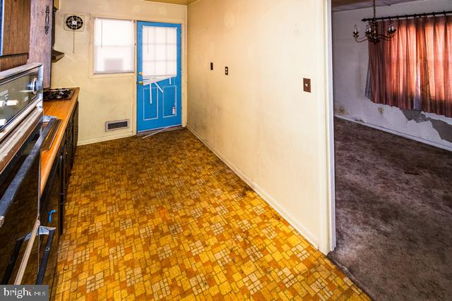 EASTCREST - Residential