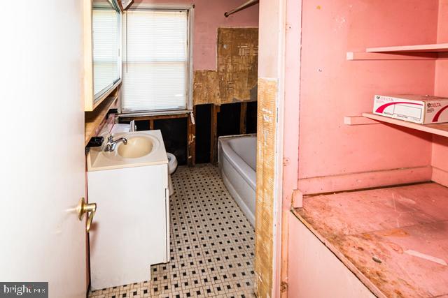 EASTCREST - Residential