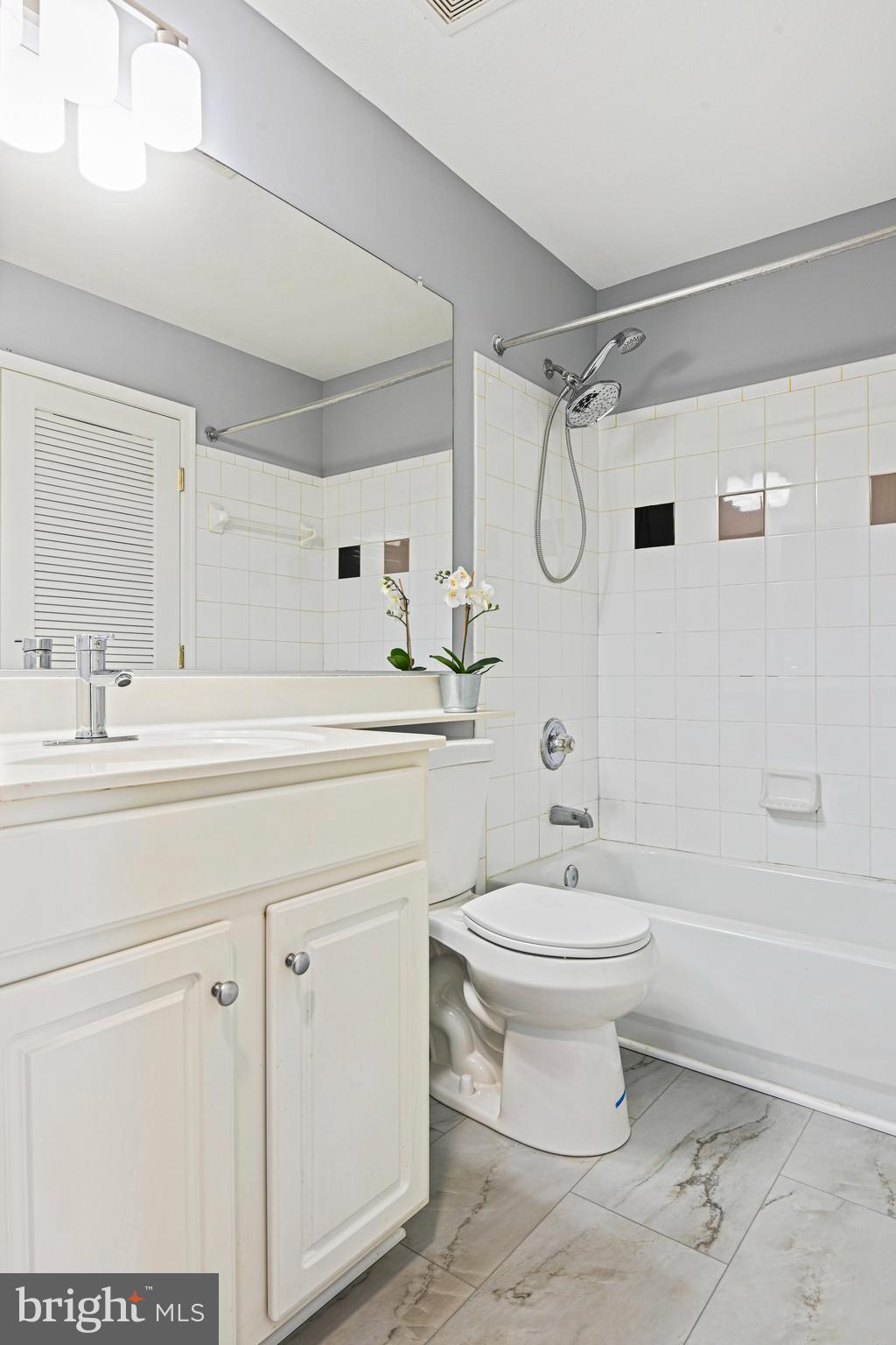 PARKSIDE AT ASHBURN - Residential Lease