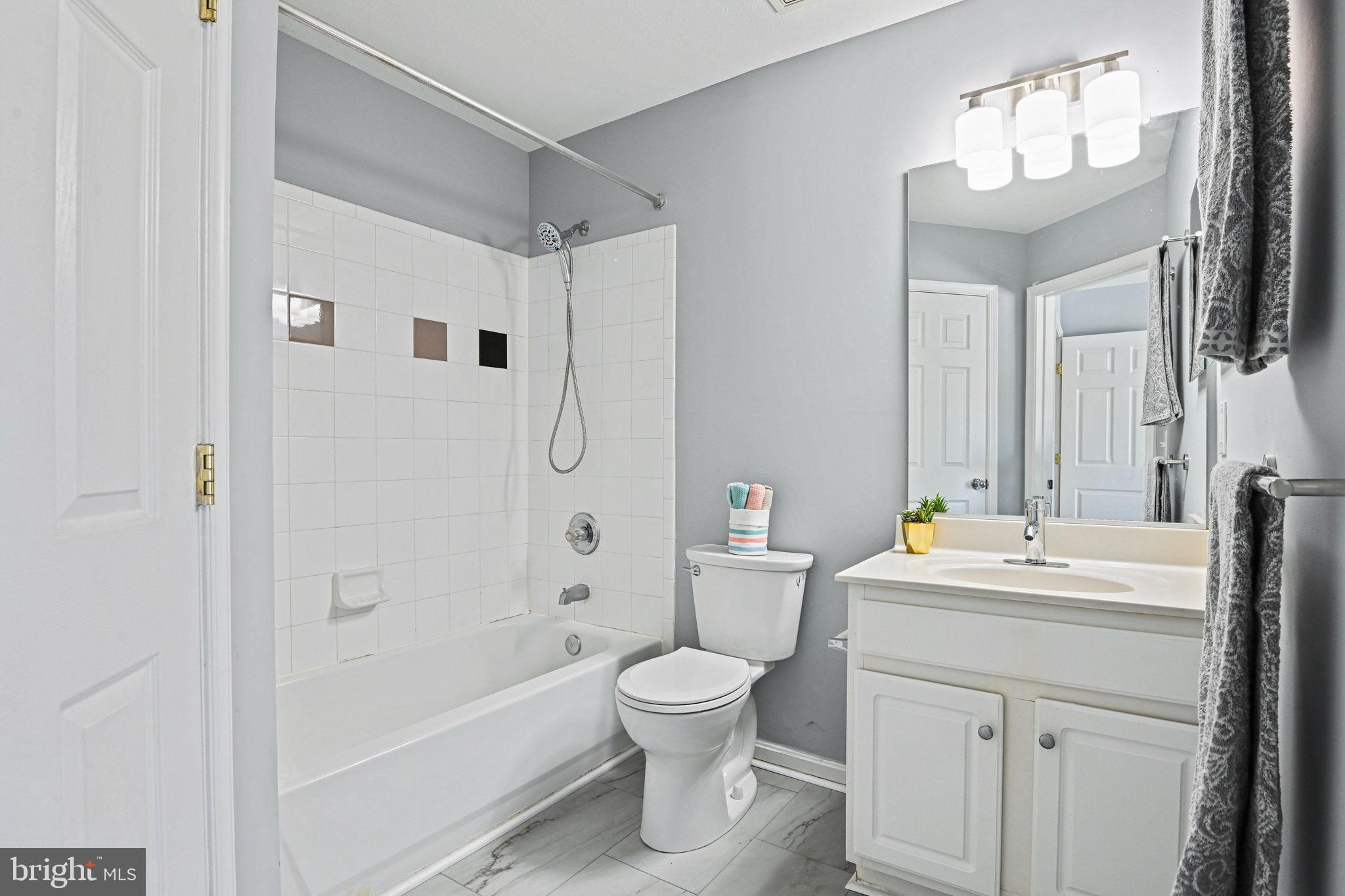 PARKSIDE AT ASHBURN - Residential Lease