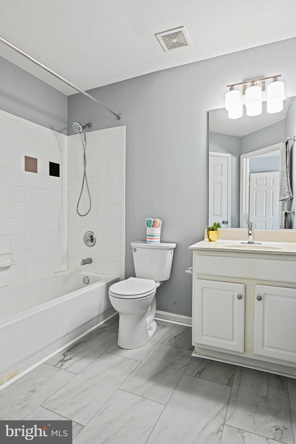 PARKSIDE AT ASHBURN - Residential Lease