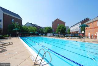 CAMERON STATION - Residential