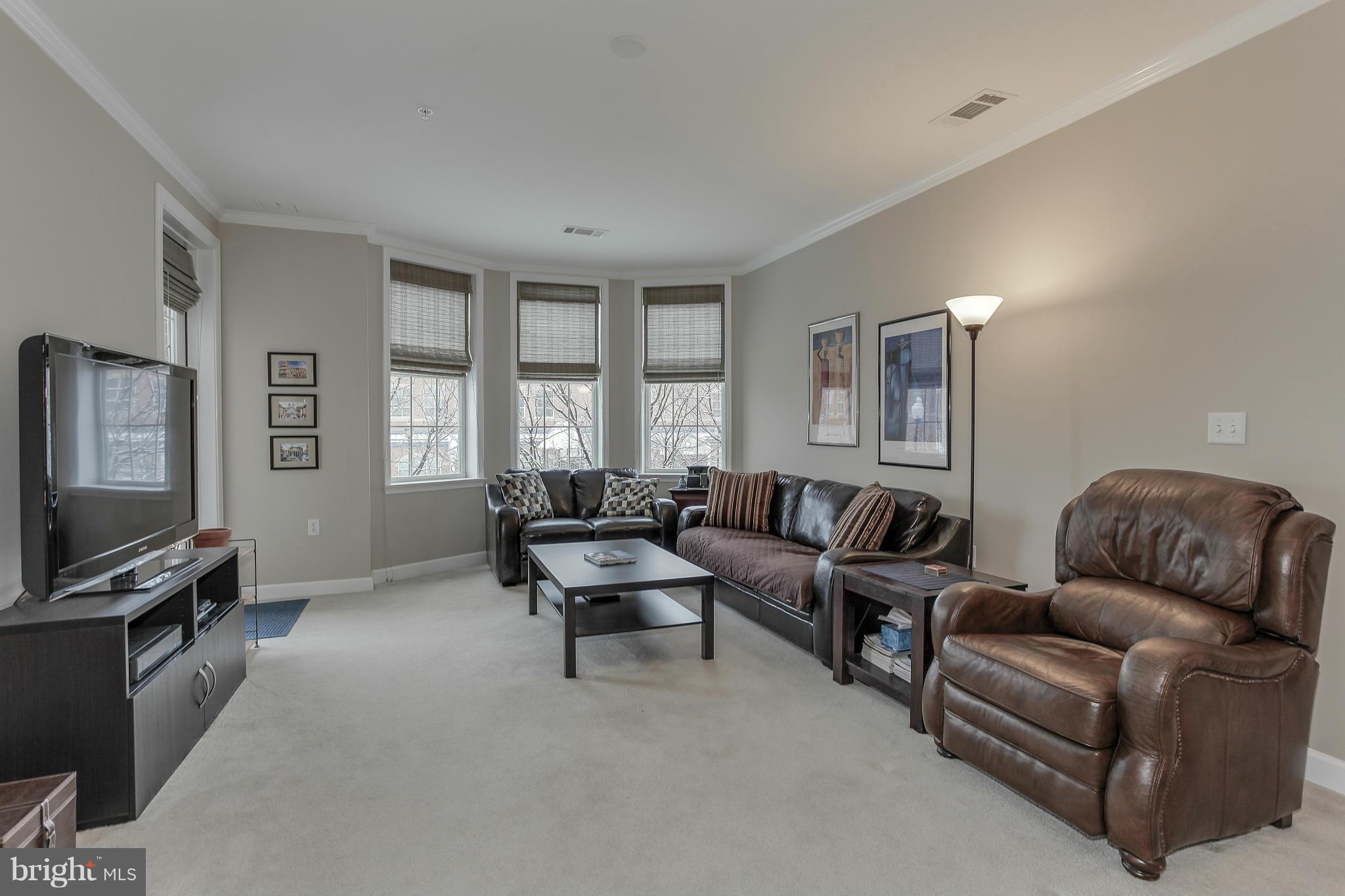 CAMERON STATION - Residential