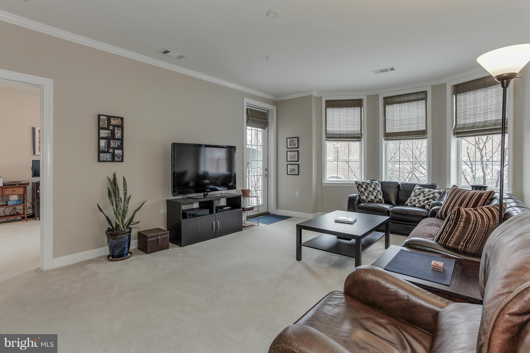 CAMERON STATION - Residential