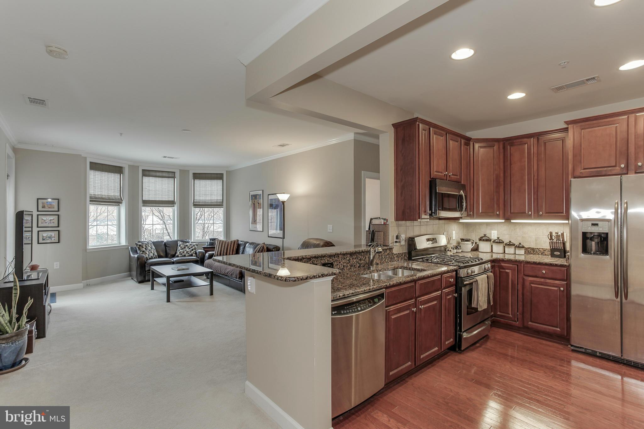 CAMERON STATION - Residential