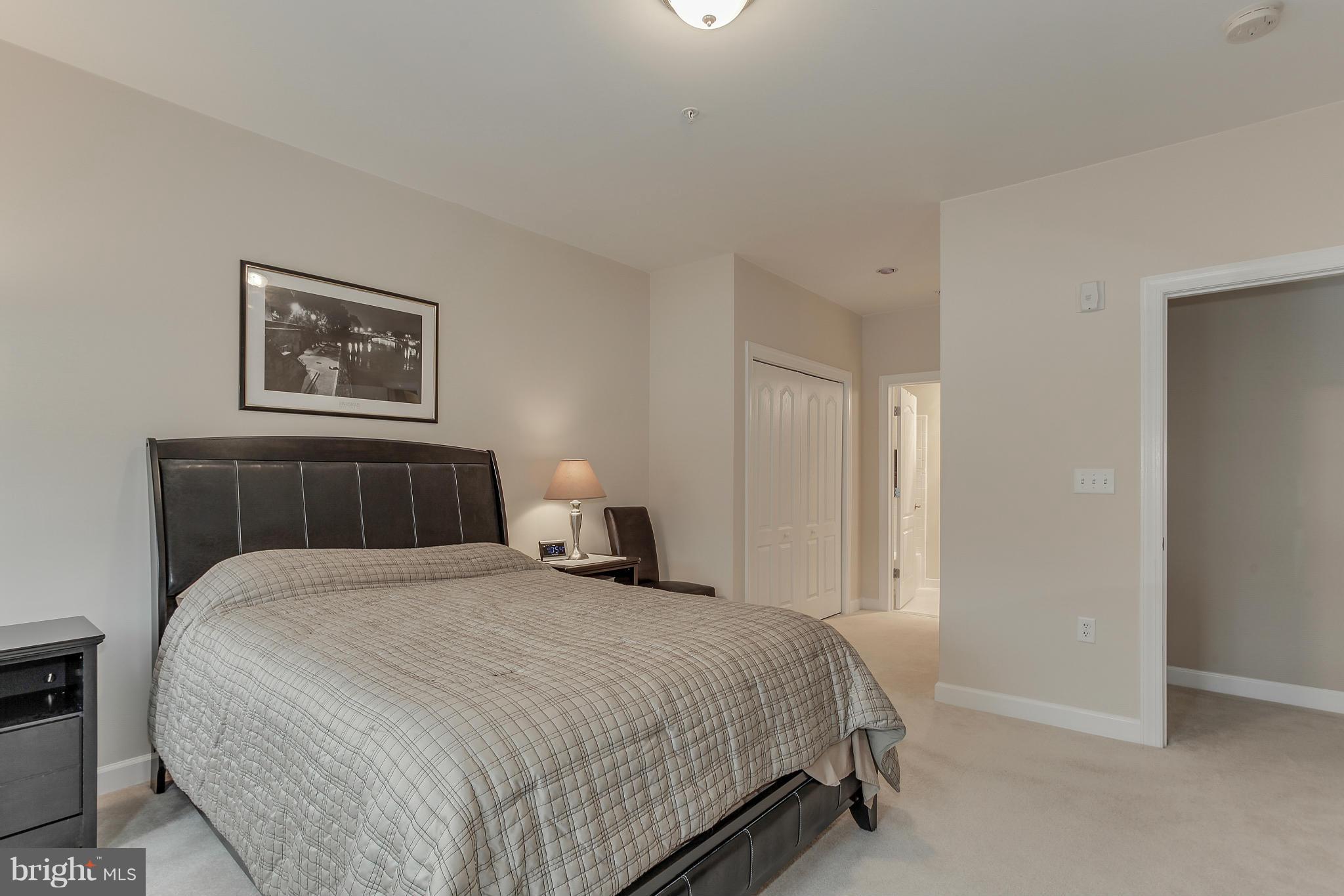 CAMERON STATION - Residential