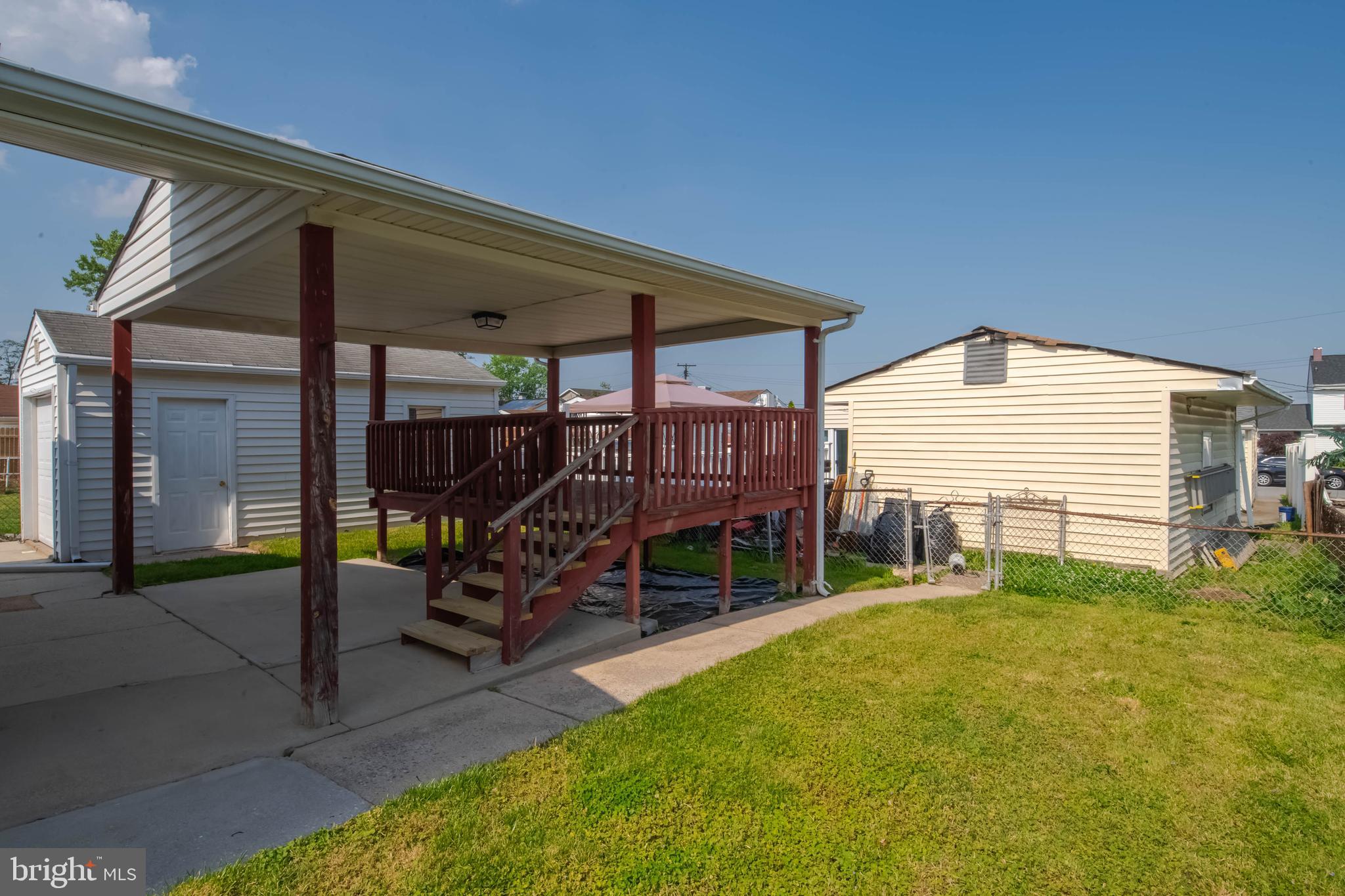 LANDSDOWNE - Residential