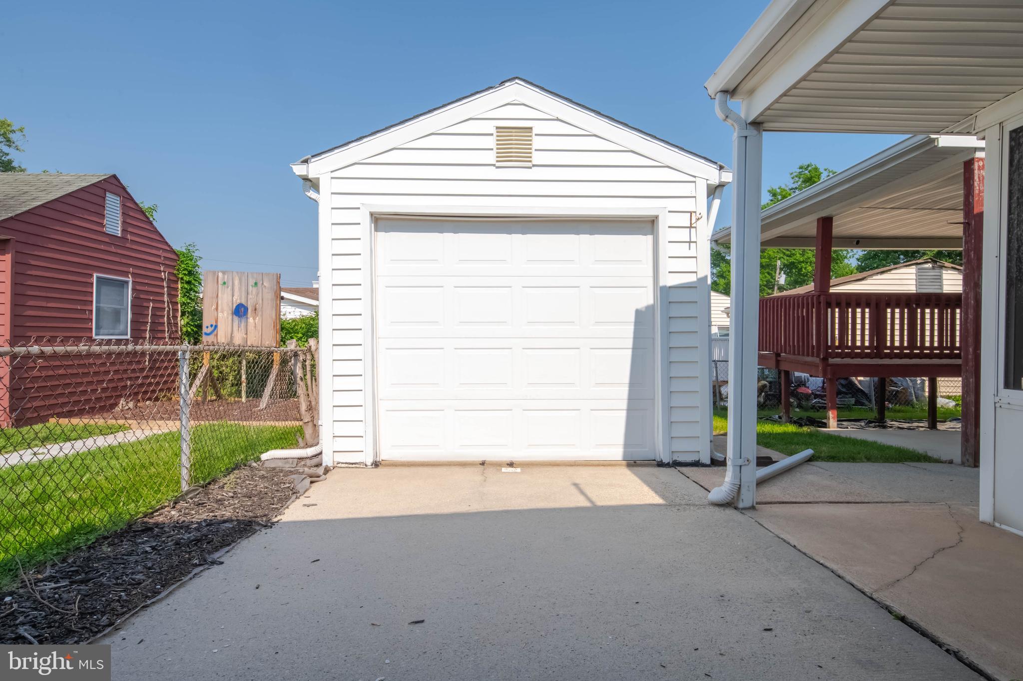 LANDSDOWNE - Residential