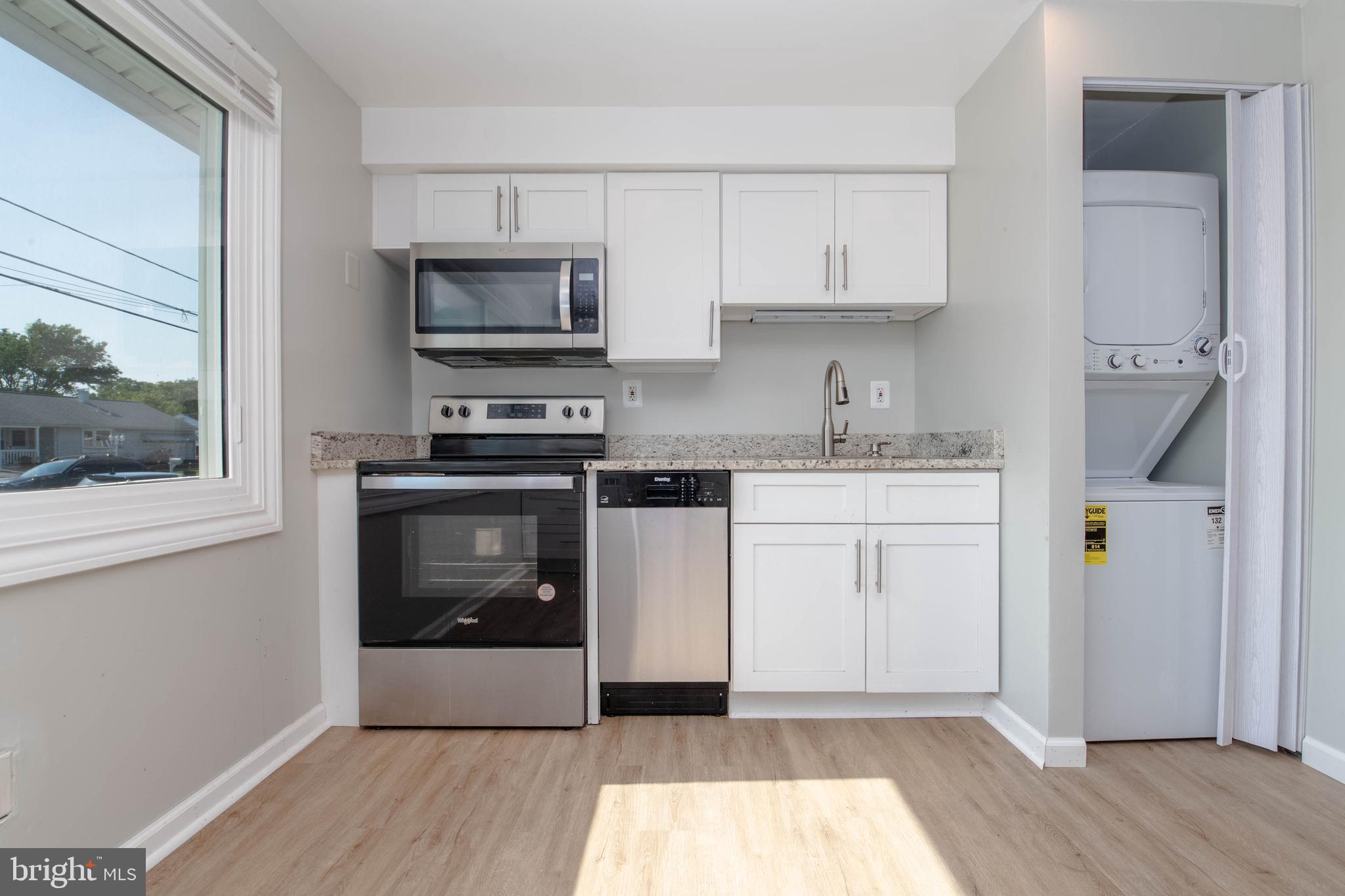 LANDSDOWNE - Residential