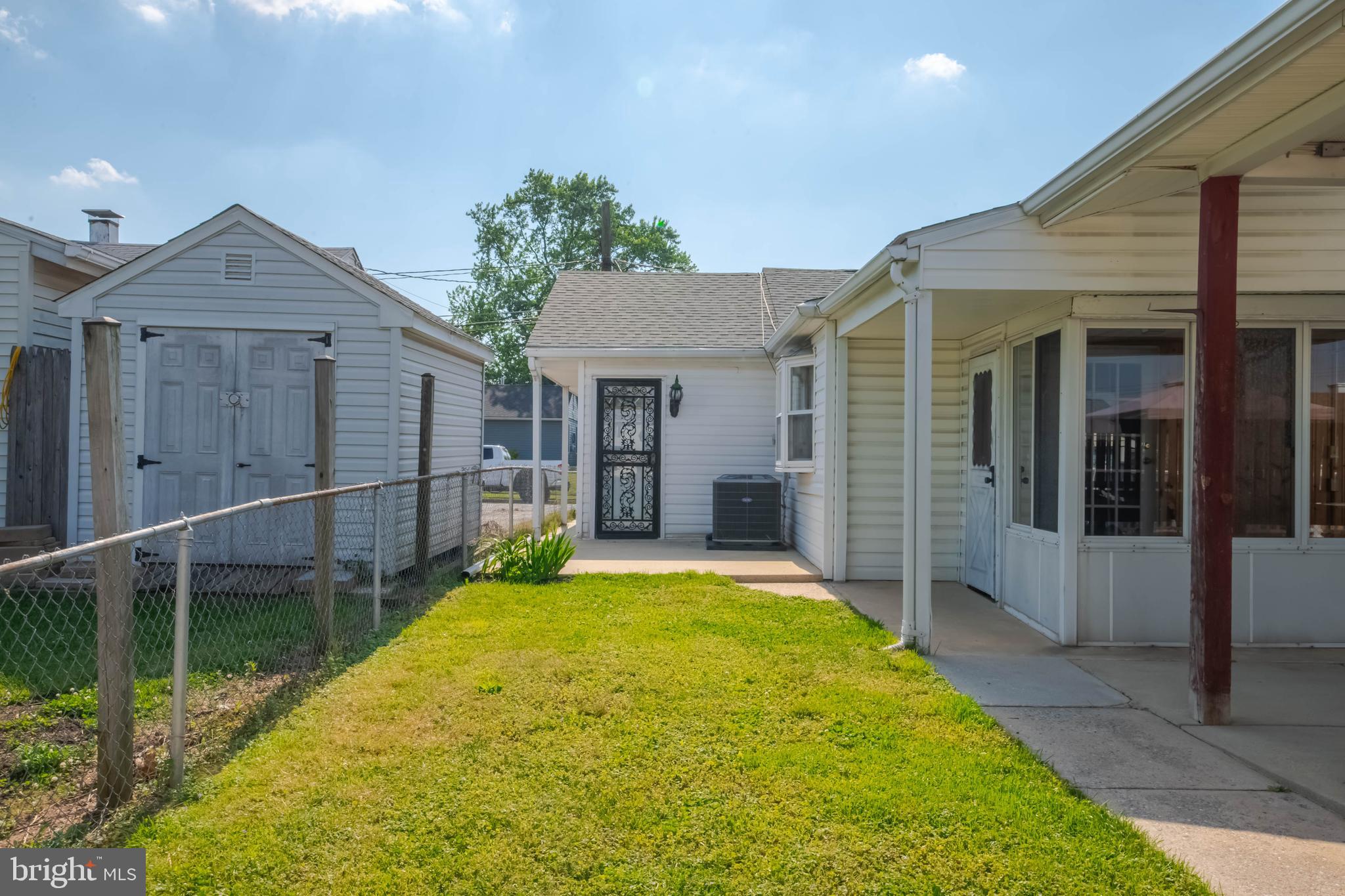 LANDSDOWNE - Residential