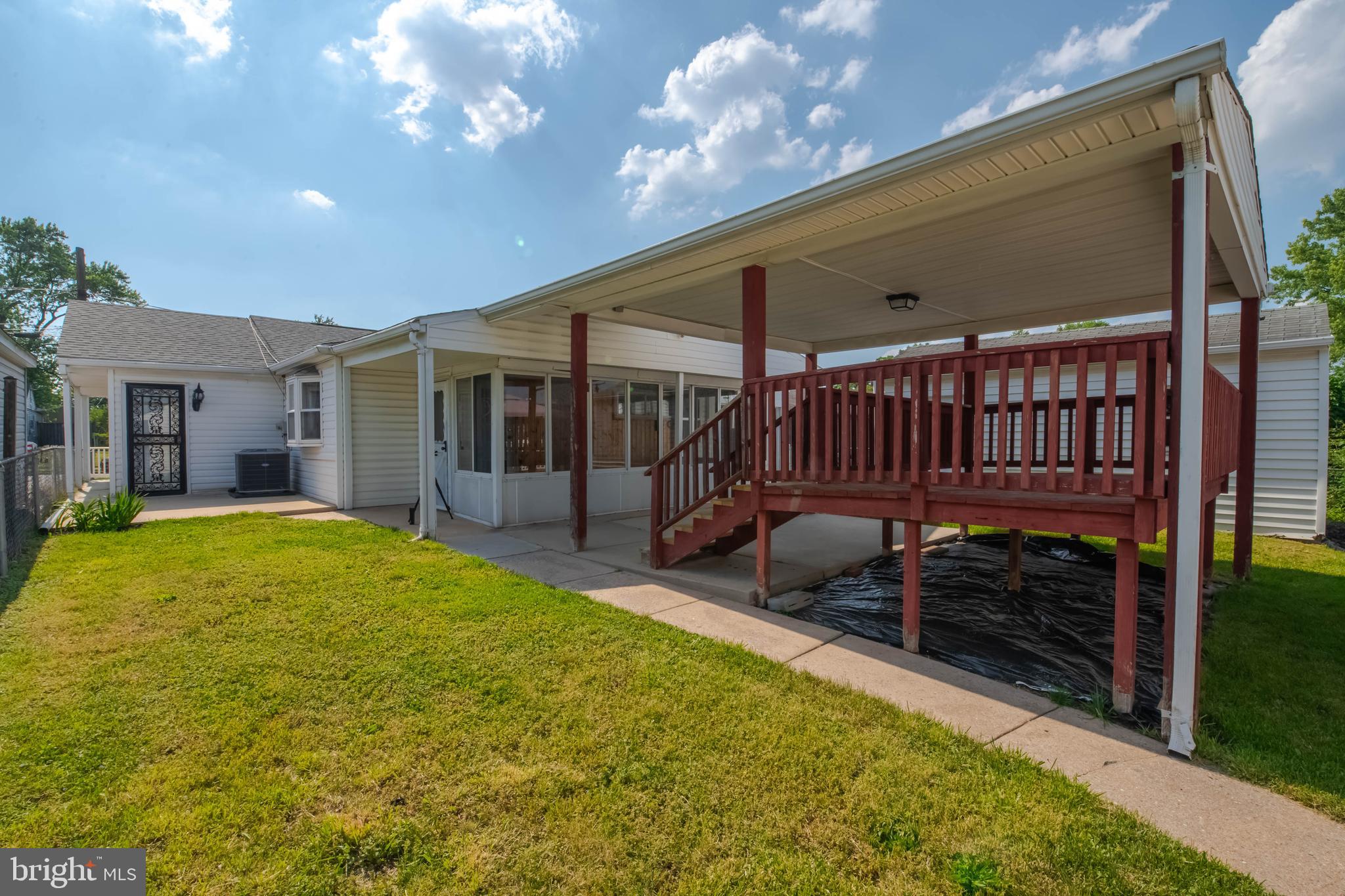LANDSDOWNE - Residential