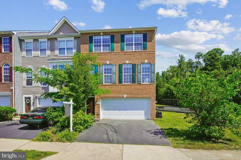 Photo of 2160 Armitage Court, WOODBRIDGE, VA 22191 (MLS # VAPW2120524)
