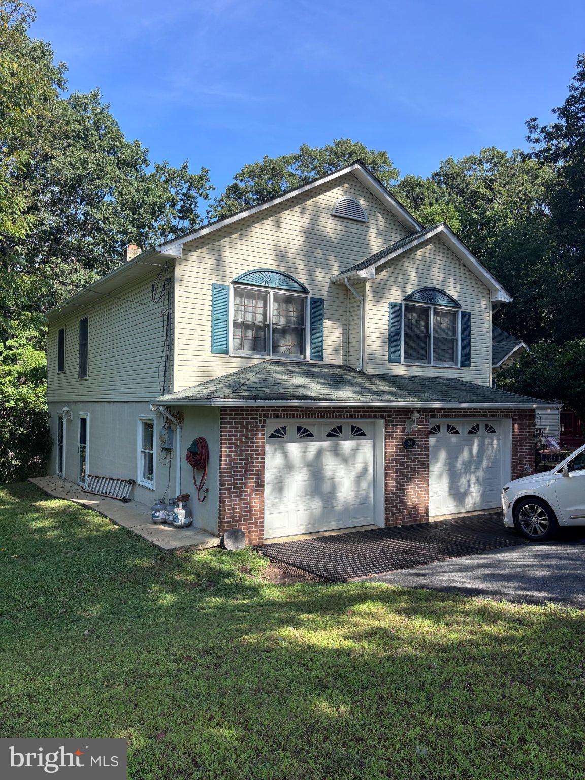 24 SYDNEY CIRCLE
