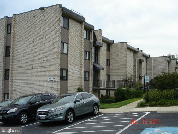 Nearly new, rebuilt in 2008. Upgraded kitchen with granite counters, washer/dryer in 2nd br walk in closet. Unassigned parking, no permit required, lots of spaces for guests. . 2 1/2 blocks to Metro. Outdoor pool just steps from building, fitness center.