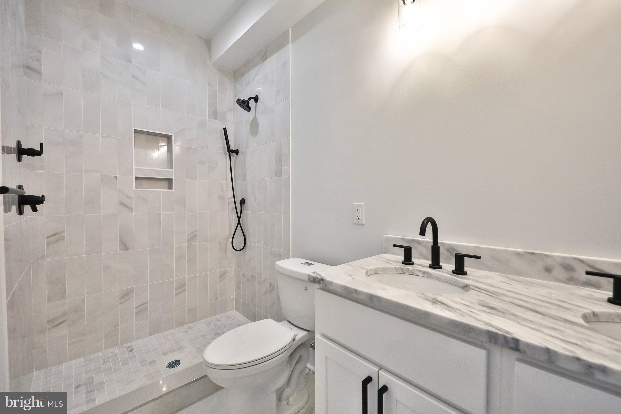 WEST PASSYUNK - Residential Lease