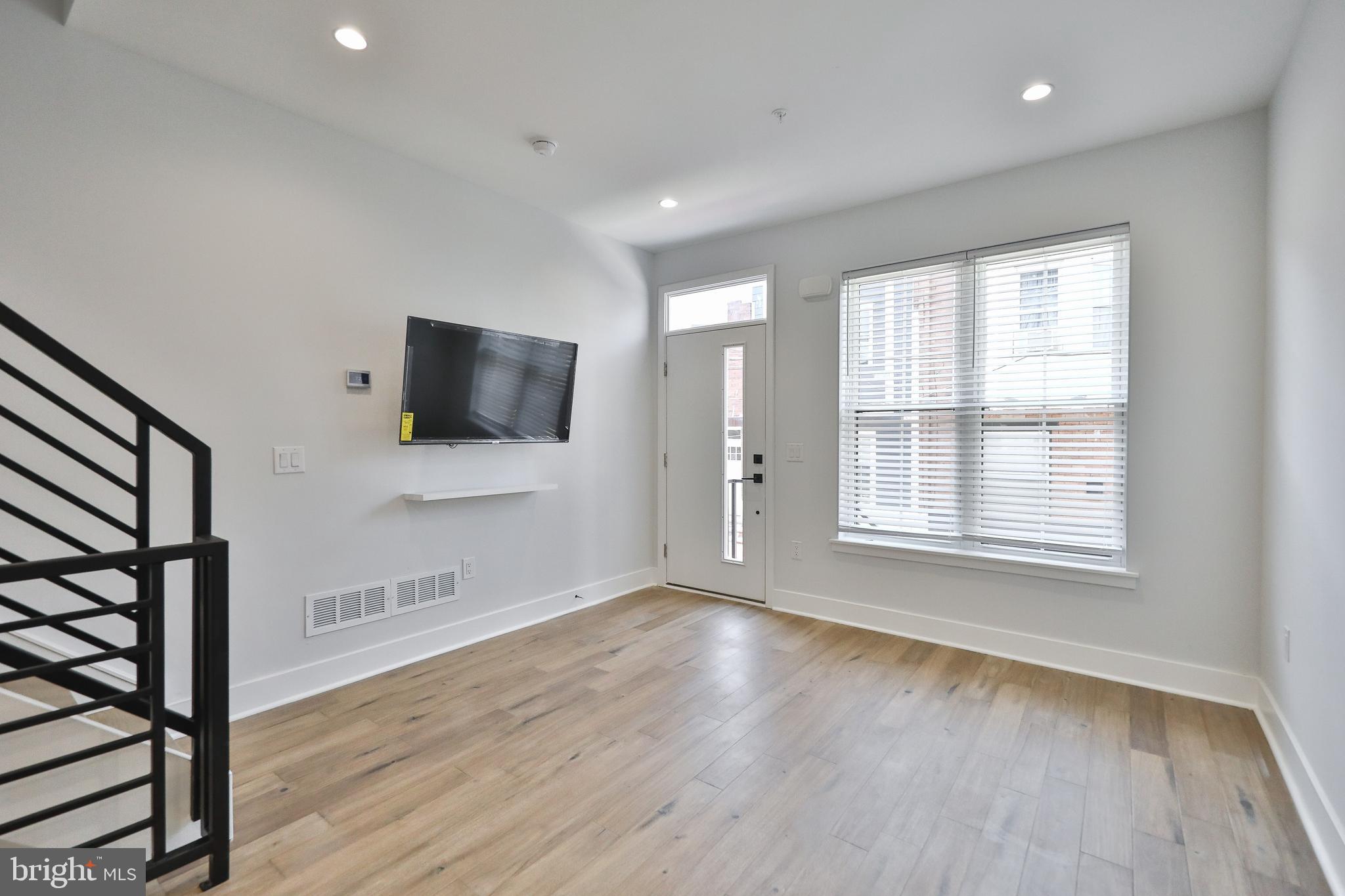 WEST PASSYUNK - Residential Lease
