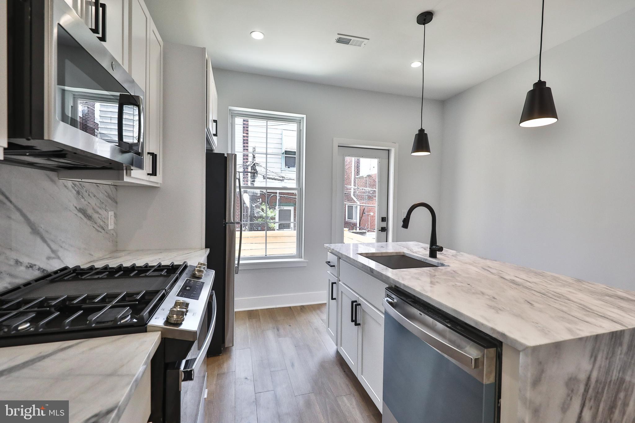 WEST PASSYUNK - Residential Lease