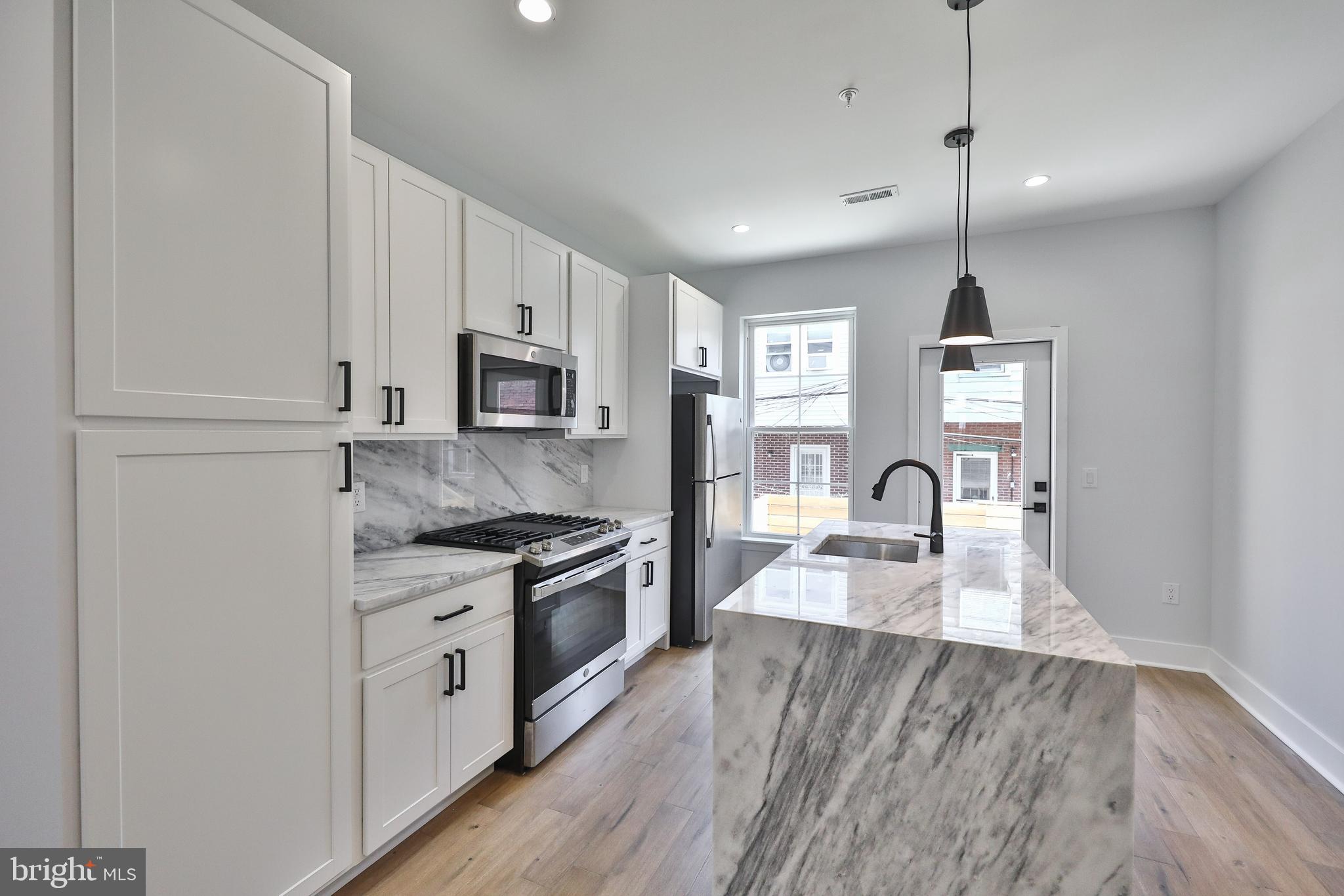 WEST PASSYUNK - Residential Lease
