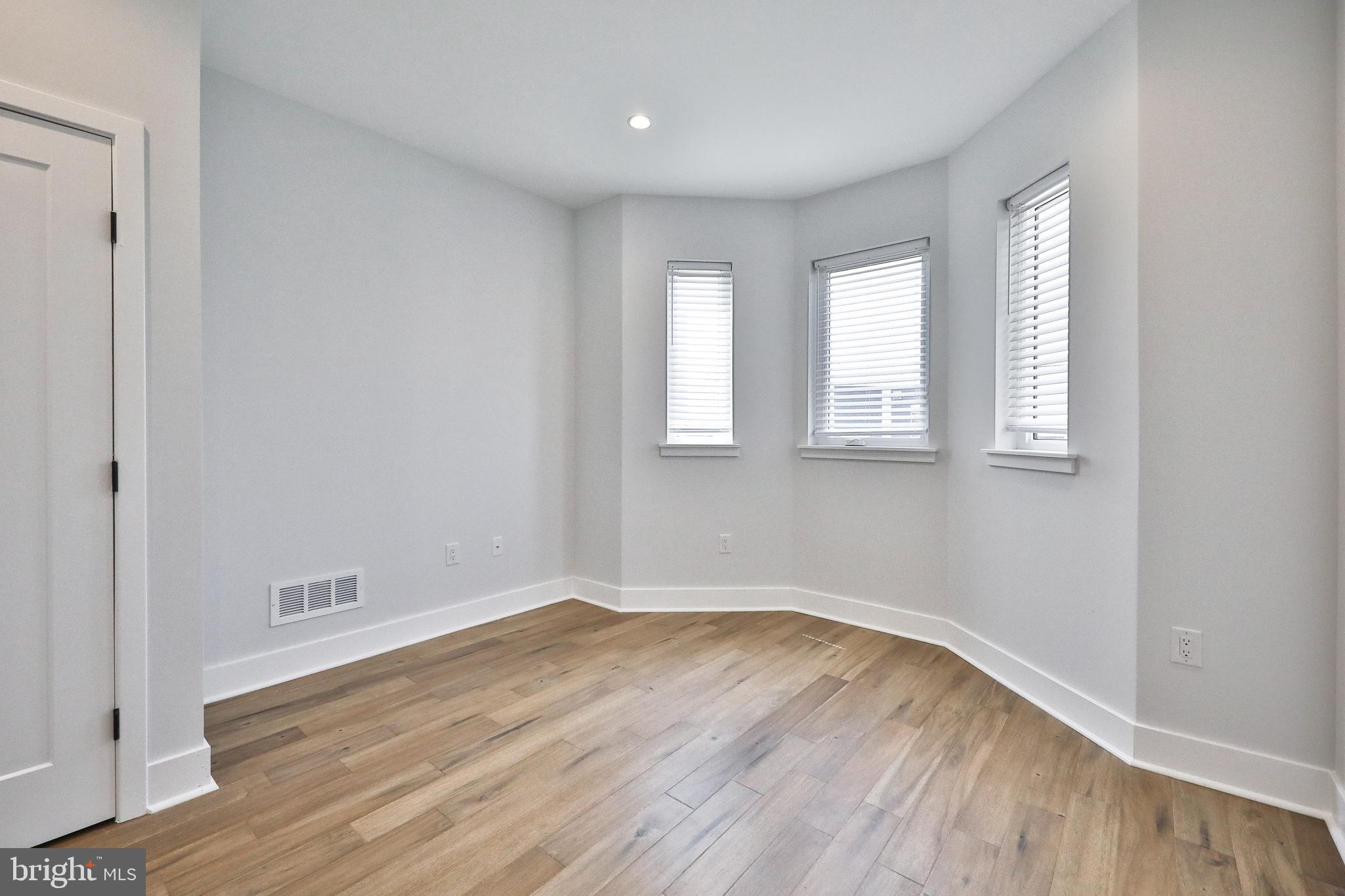 WEST PASSYUNK - Residential Lease