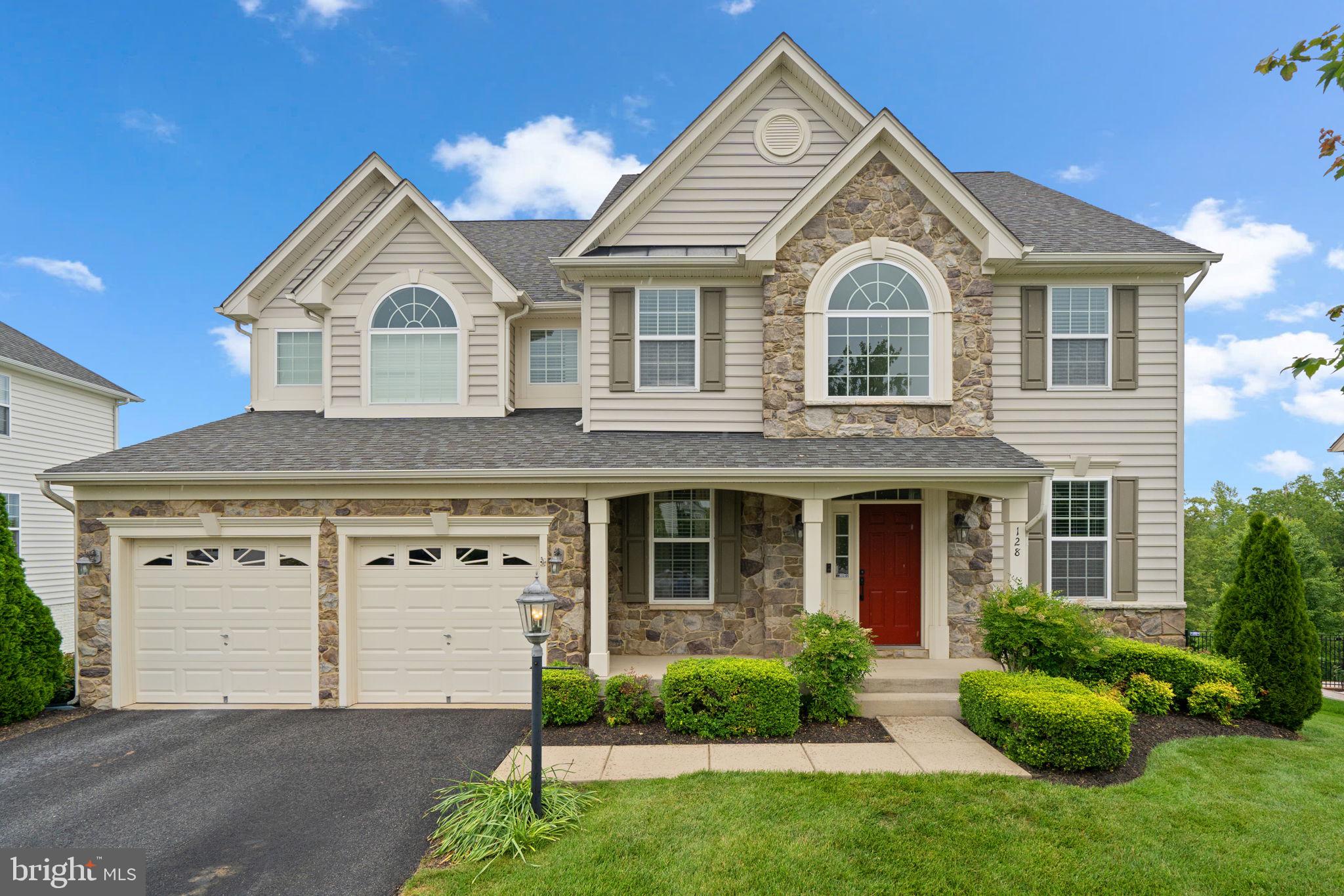 128 COACHMAN CIRCLE