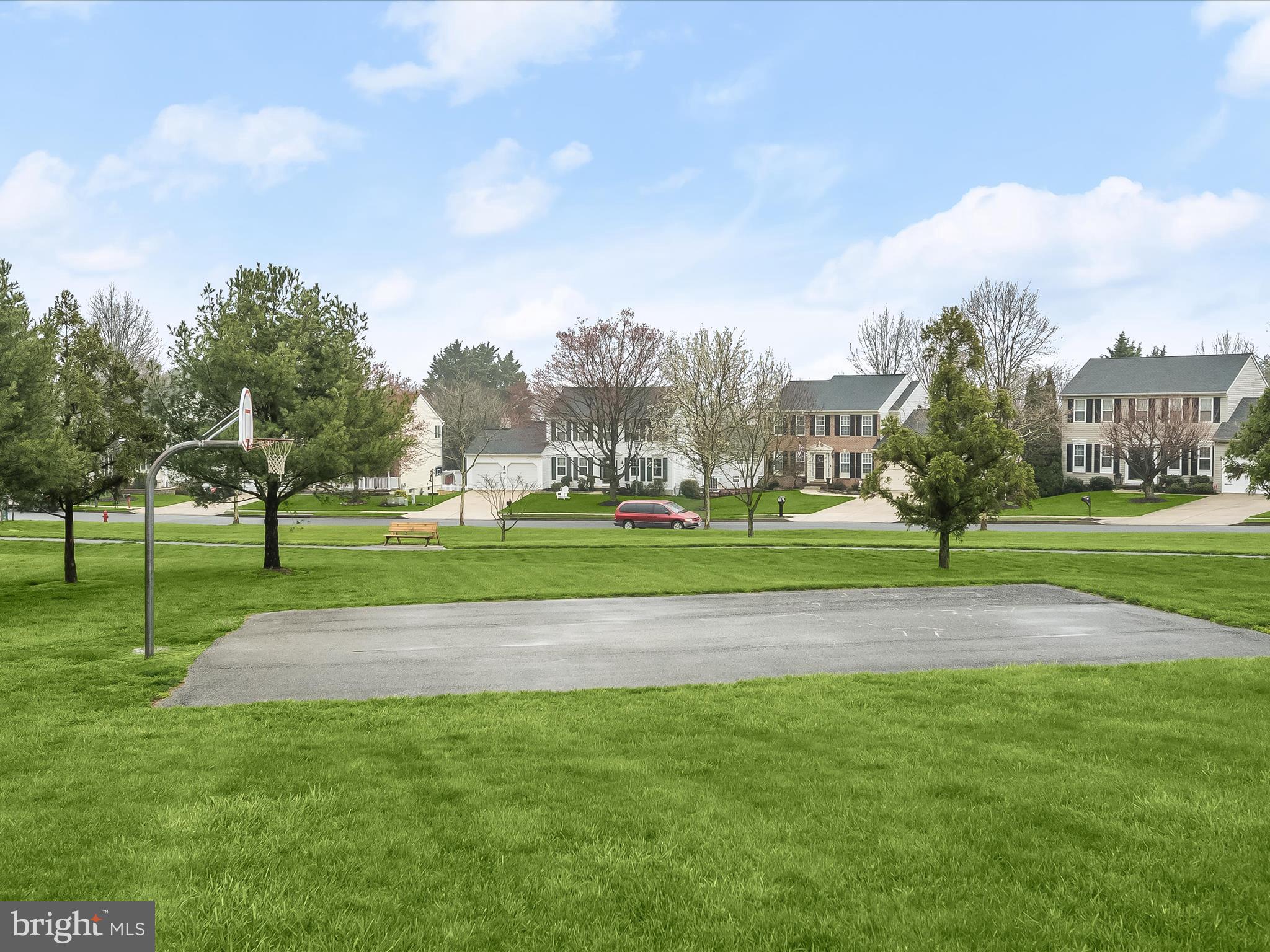 HAWK RIDGE FARM - Residential