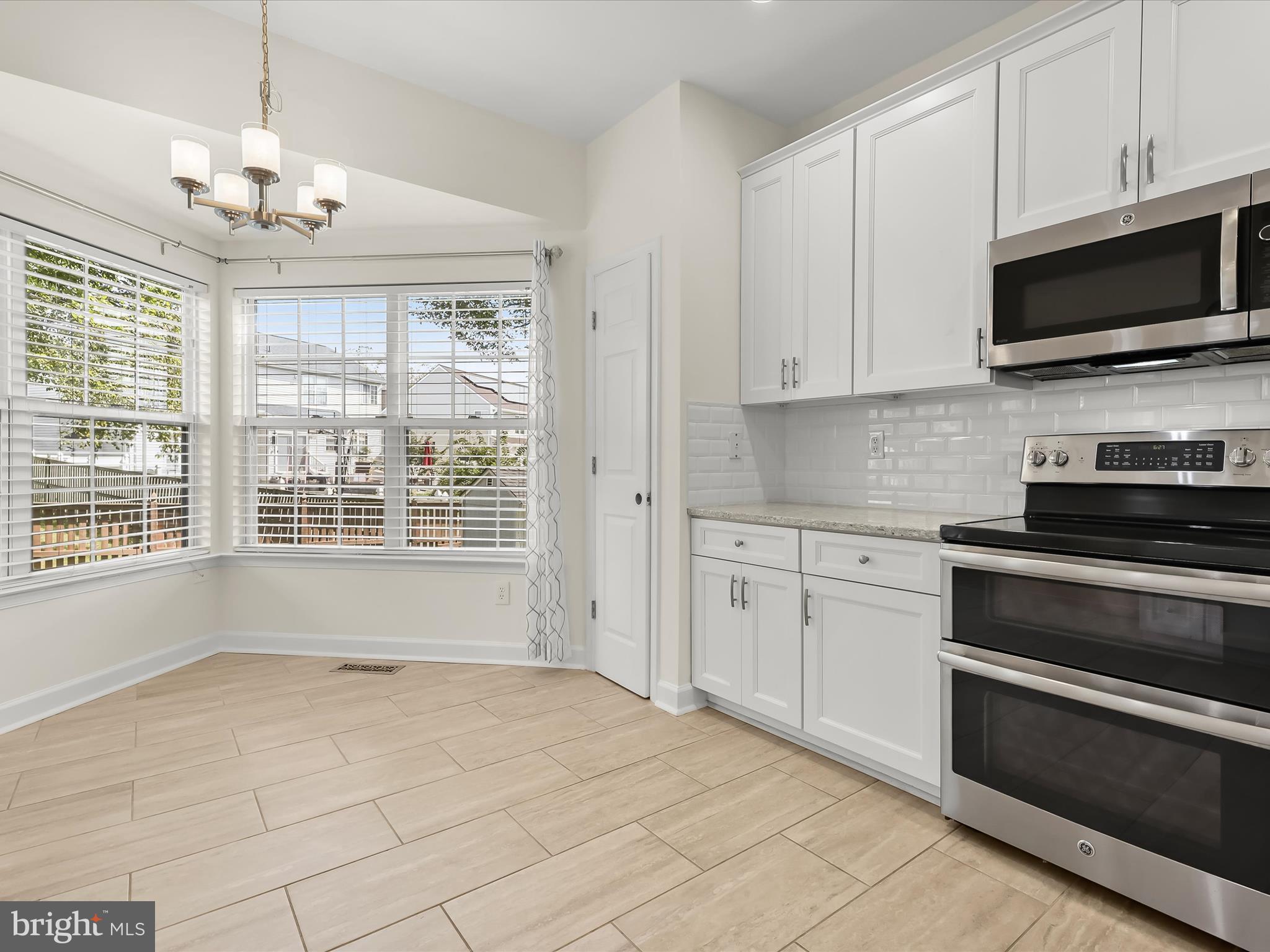 HAWK RIDGE FARM - Residential