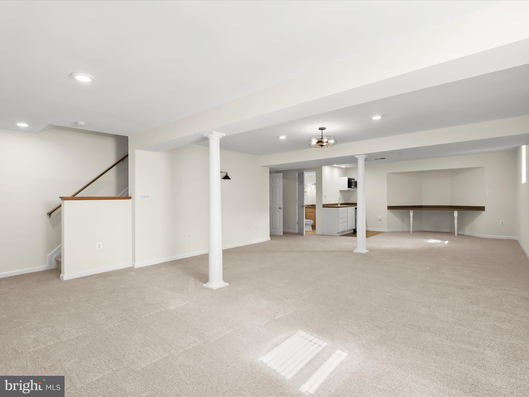 HAWK RIDGE FARM - Residential