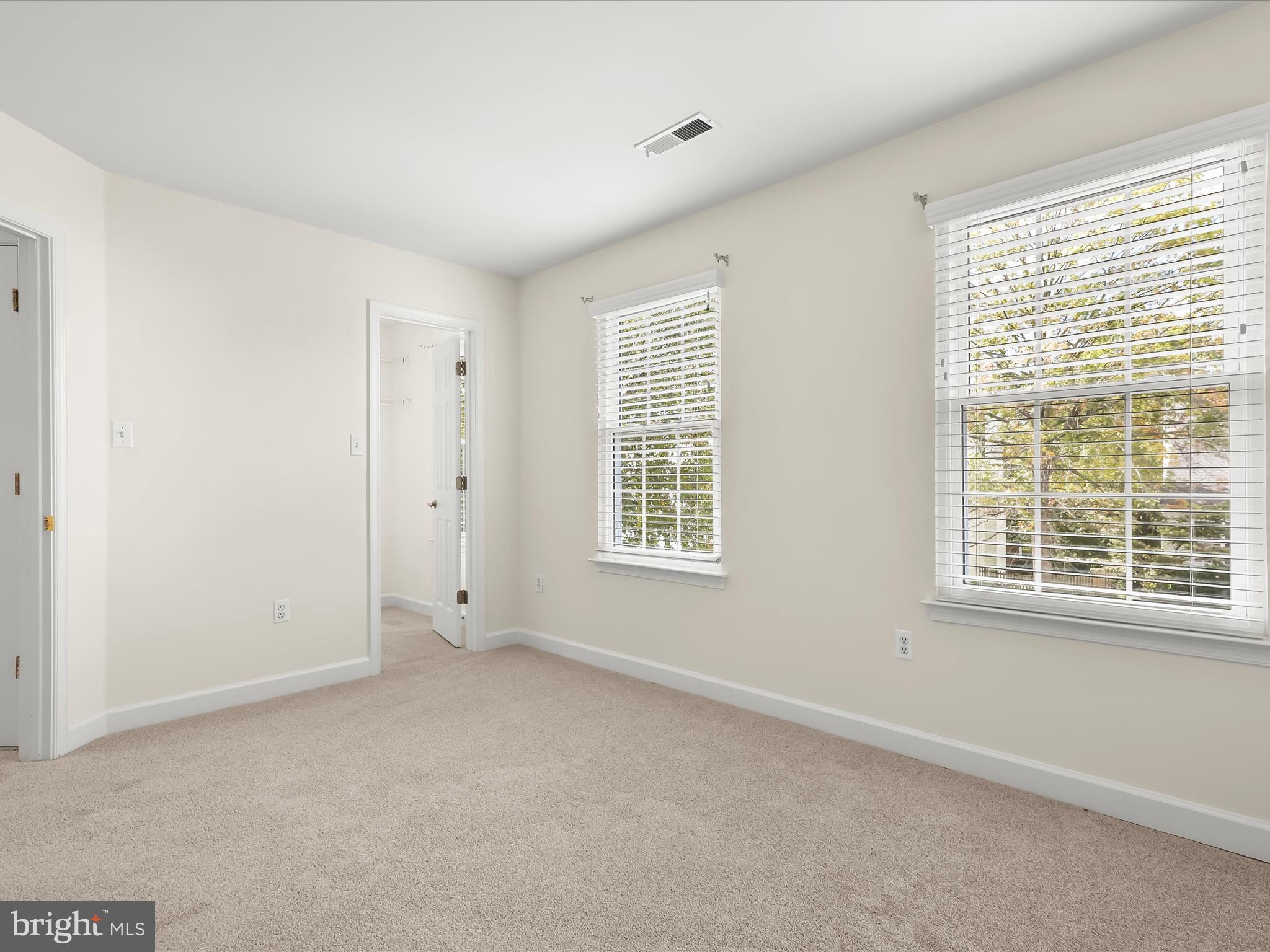 HAWK RIDGE FARM - Residential