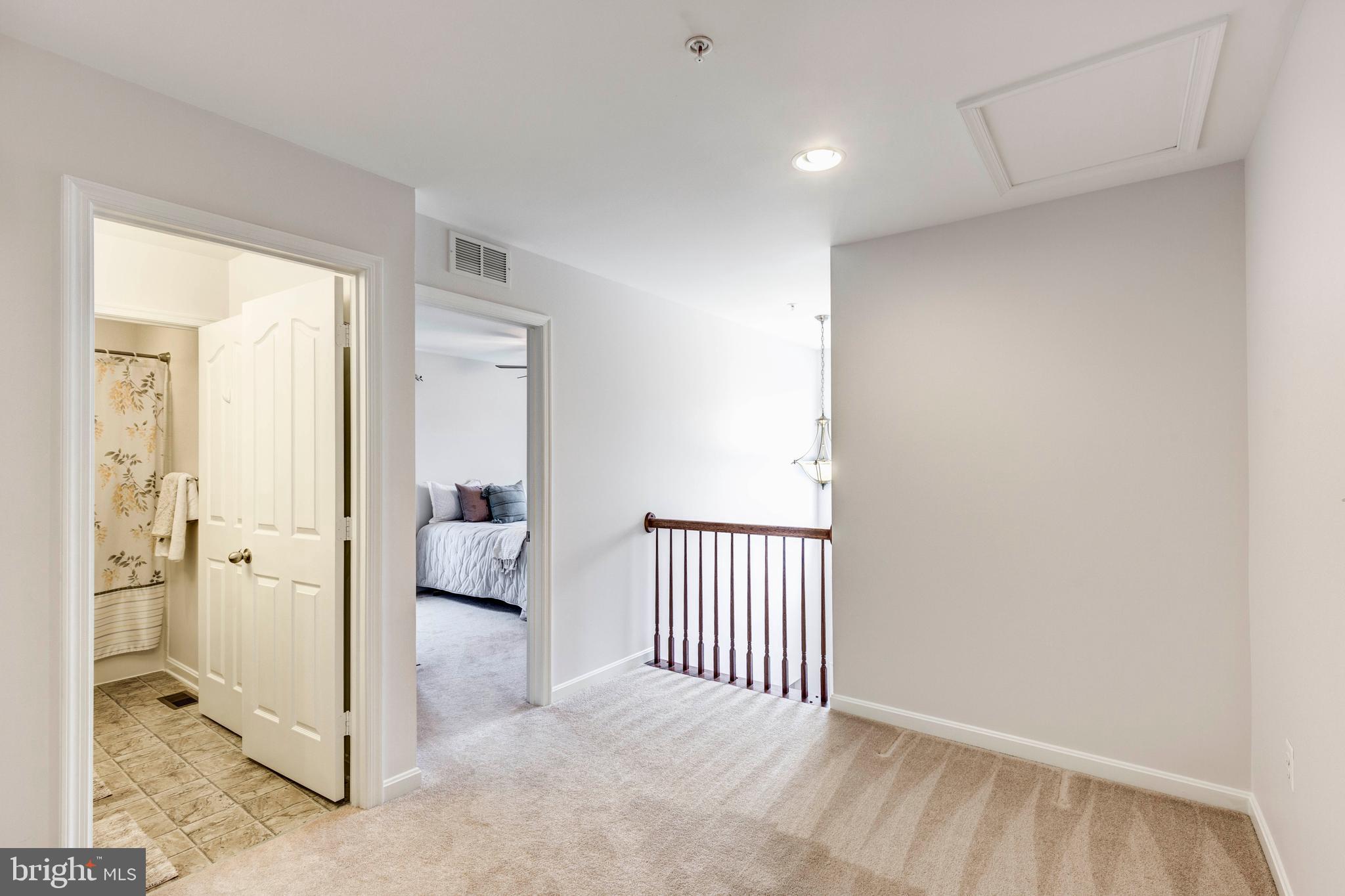 GREENVALE MEWS - Residential