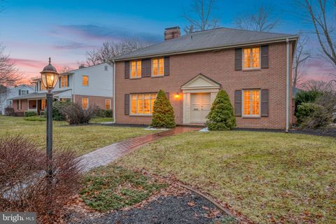 Photo of 508 Whitby Drive, WILMINGTON, DE 19803 (MLS # DENC2098100)