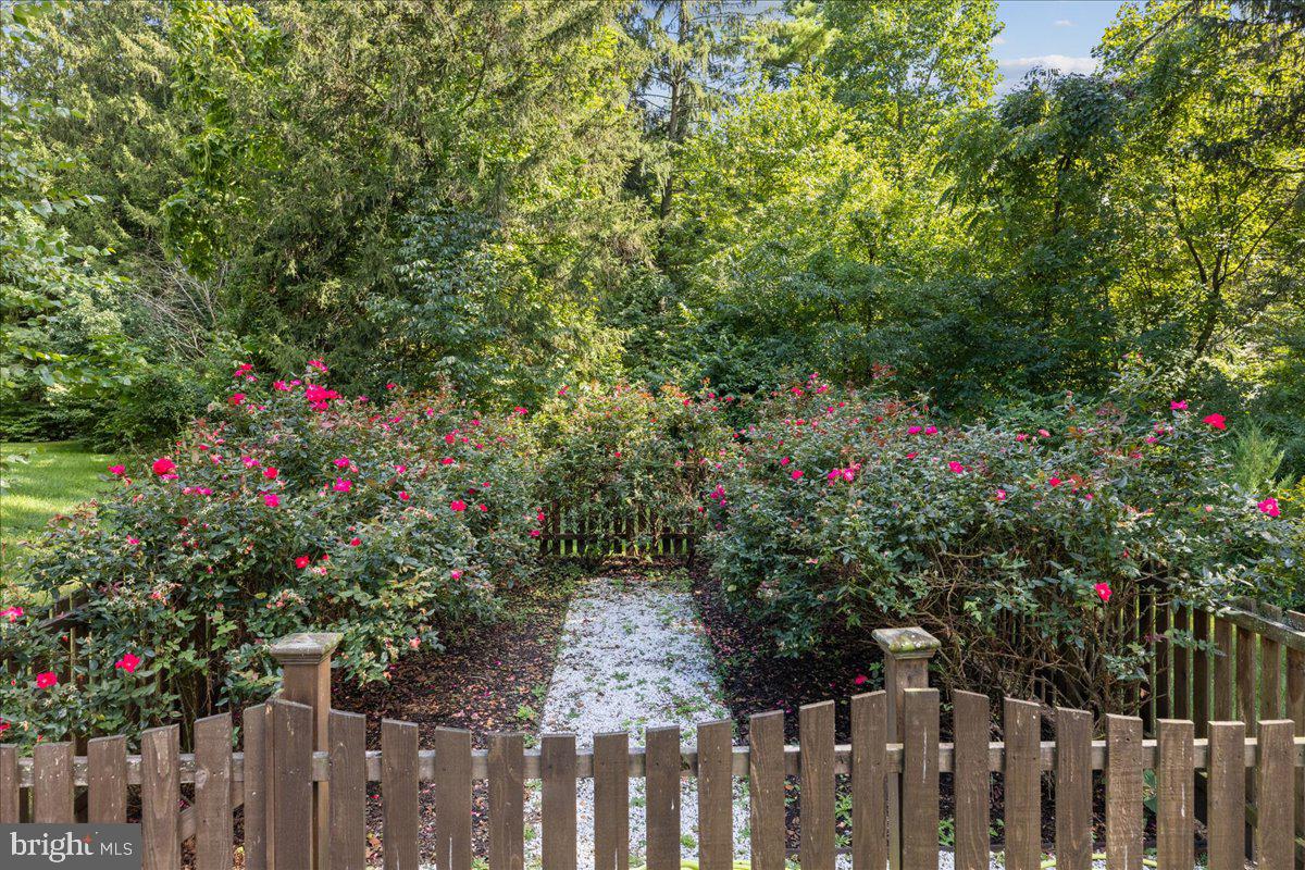 TOWNS EDGE - Residential