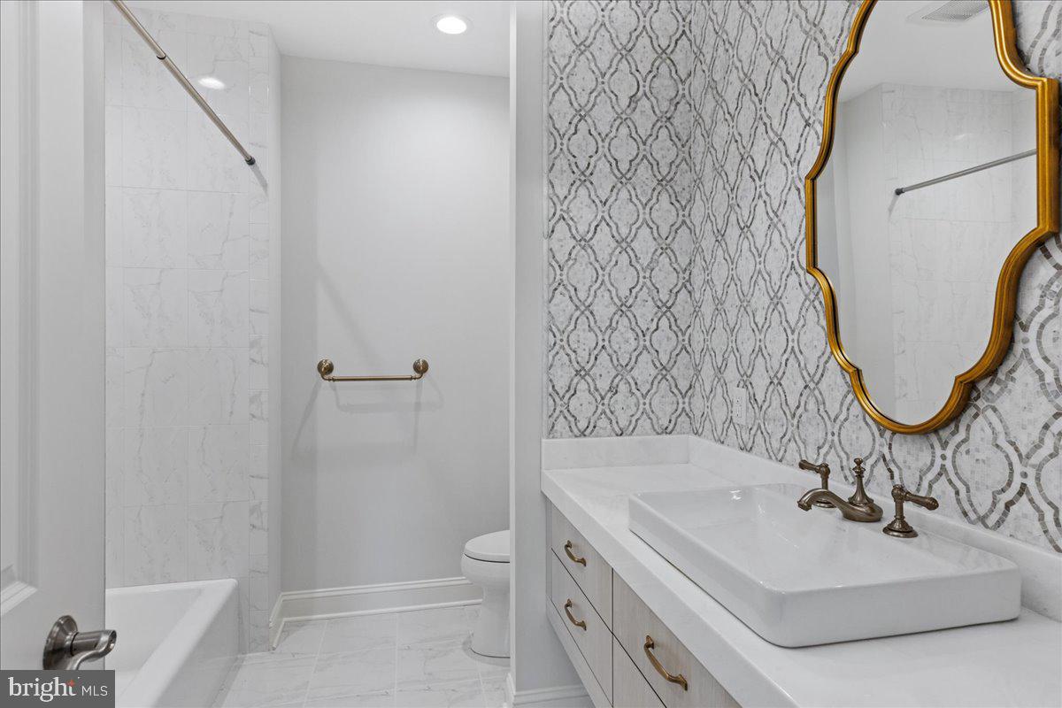 TOWNS EDGE - Residential