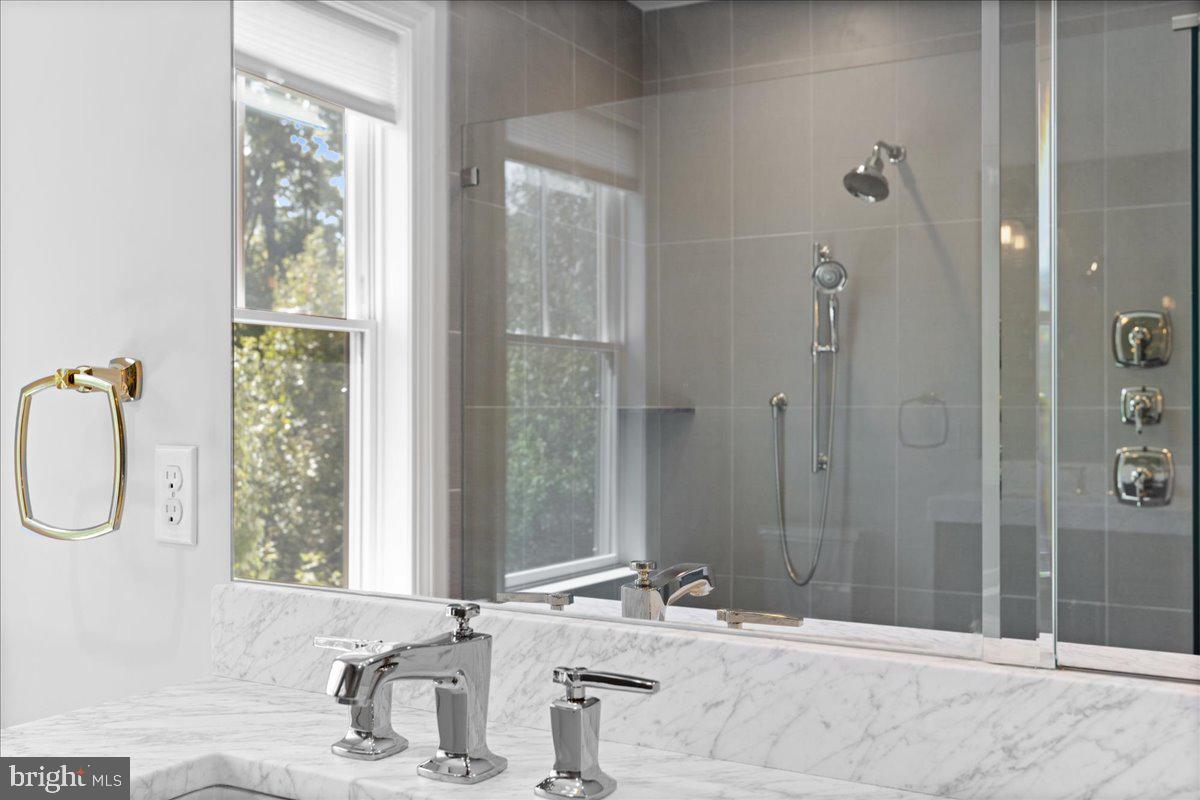 TOWNS EDGE - Residential