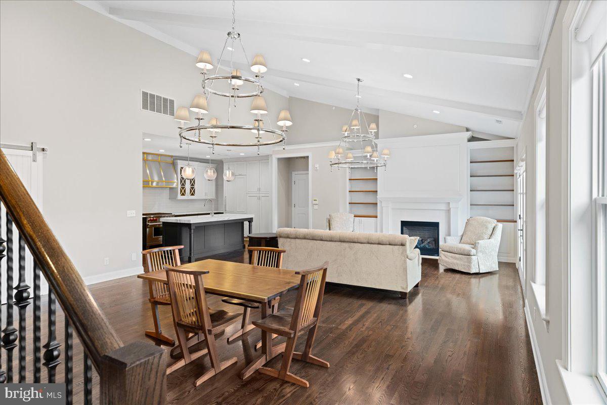 TOWNS EDGE - Residential