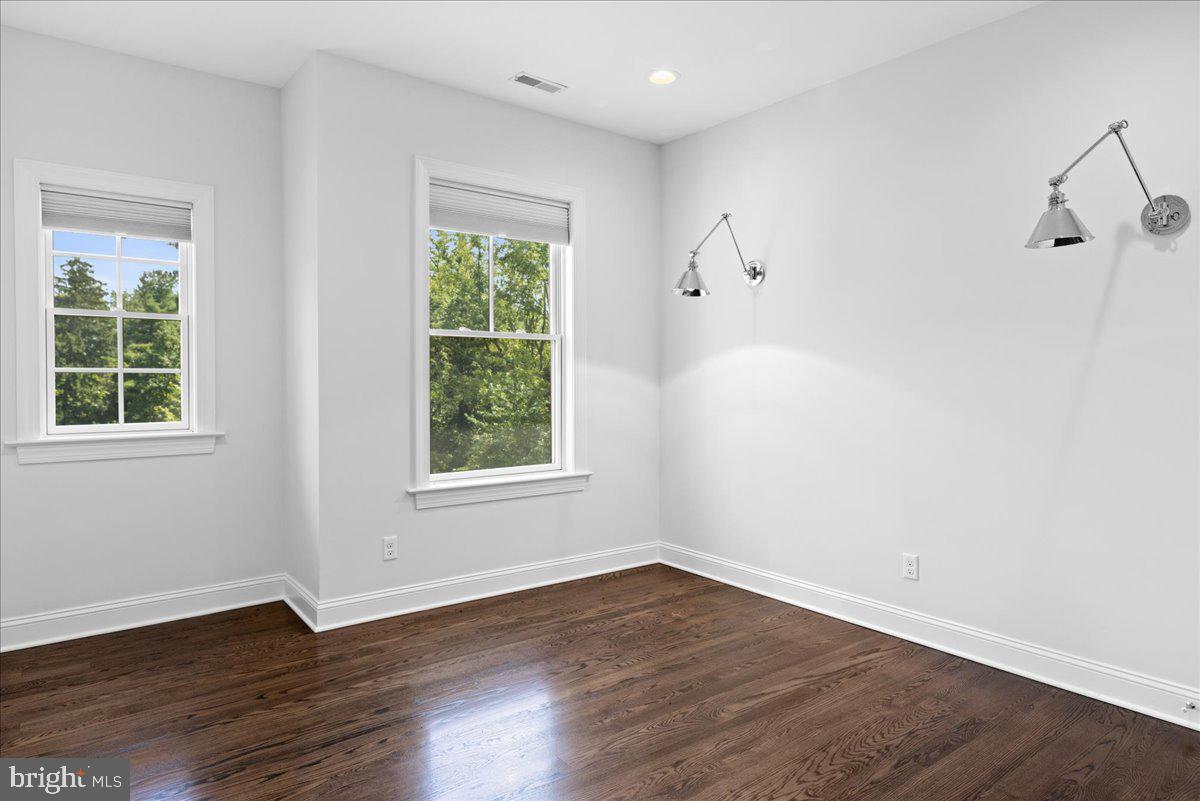 TOWNS EDGE - Residential