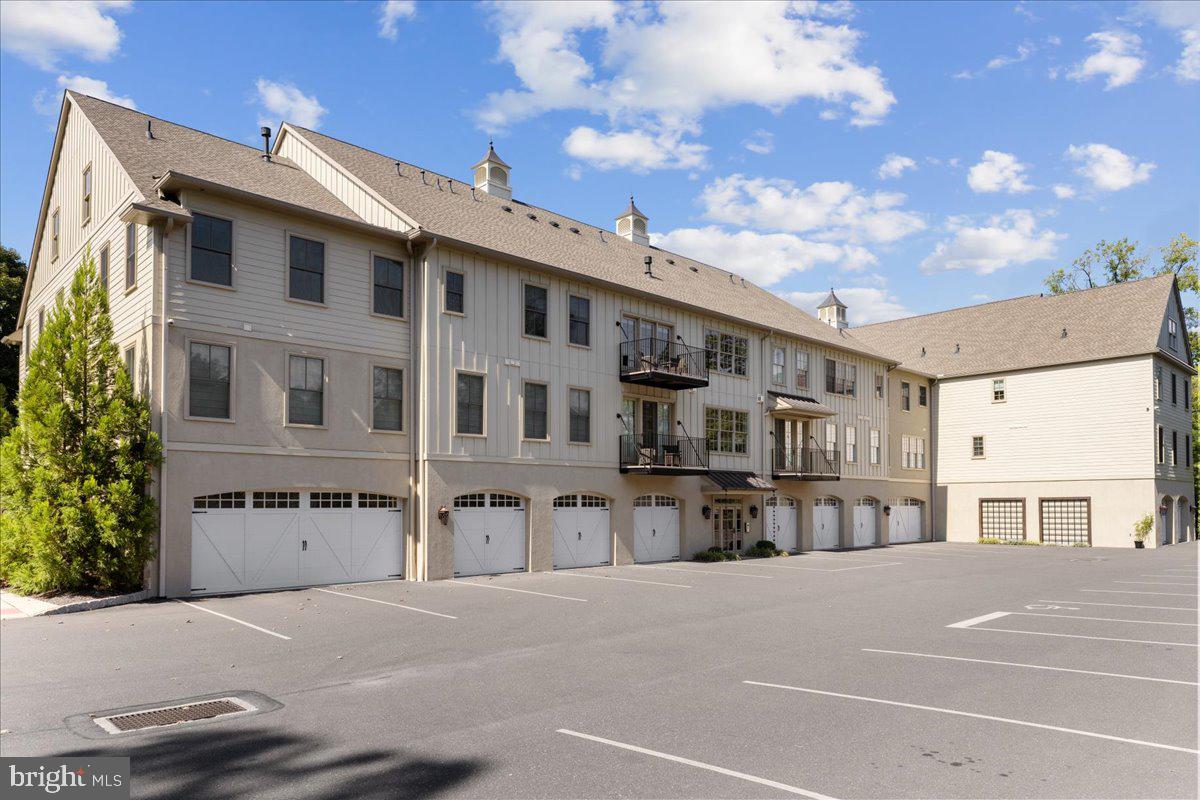 TOWNS EDGE - Residential