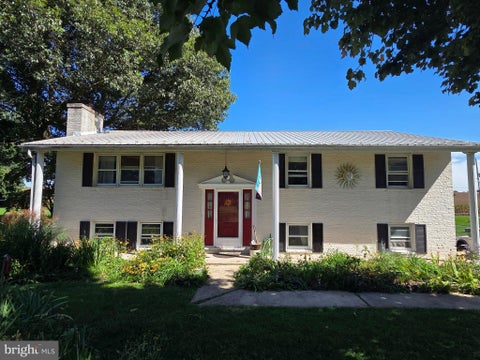 Homes For Sale - 2960 Orchard Lane<br/> Dauphin County, MIDDLETOWN, PA 17057