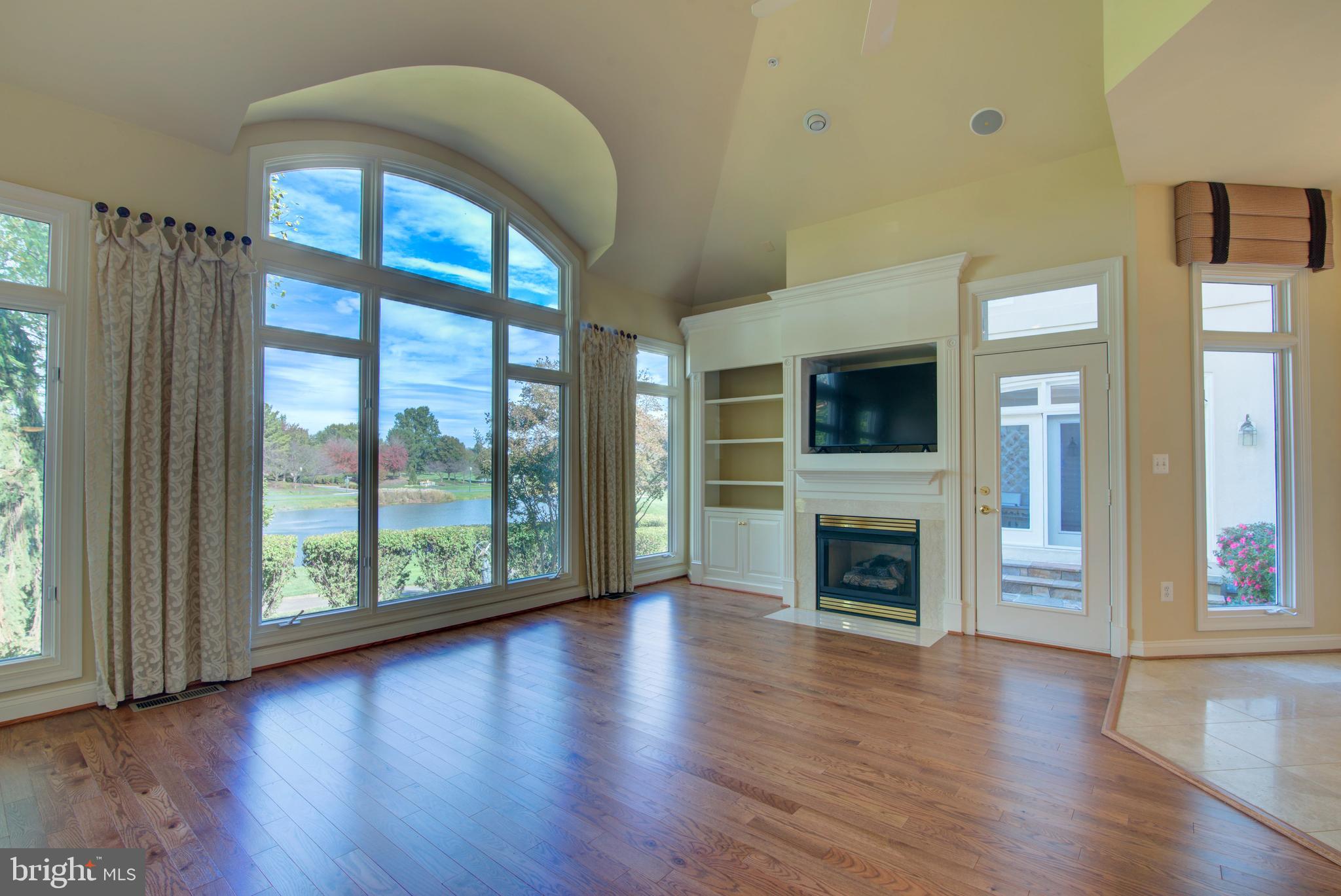 RIVER CREEK - Residential