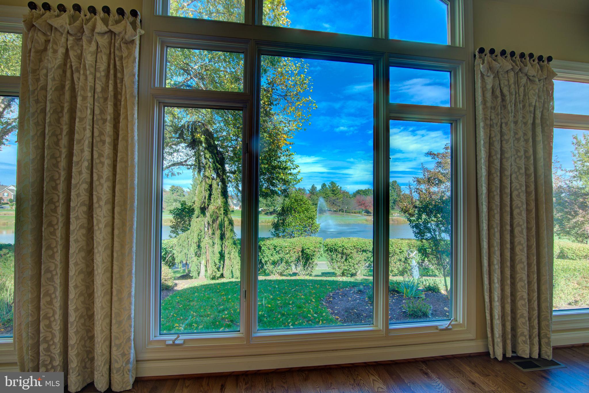 RIVER CREEK - Residential