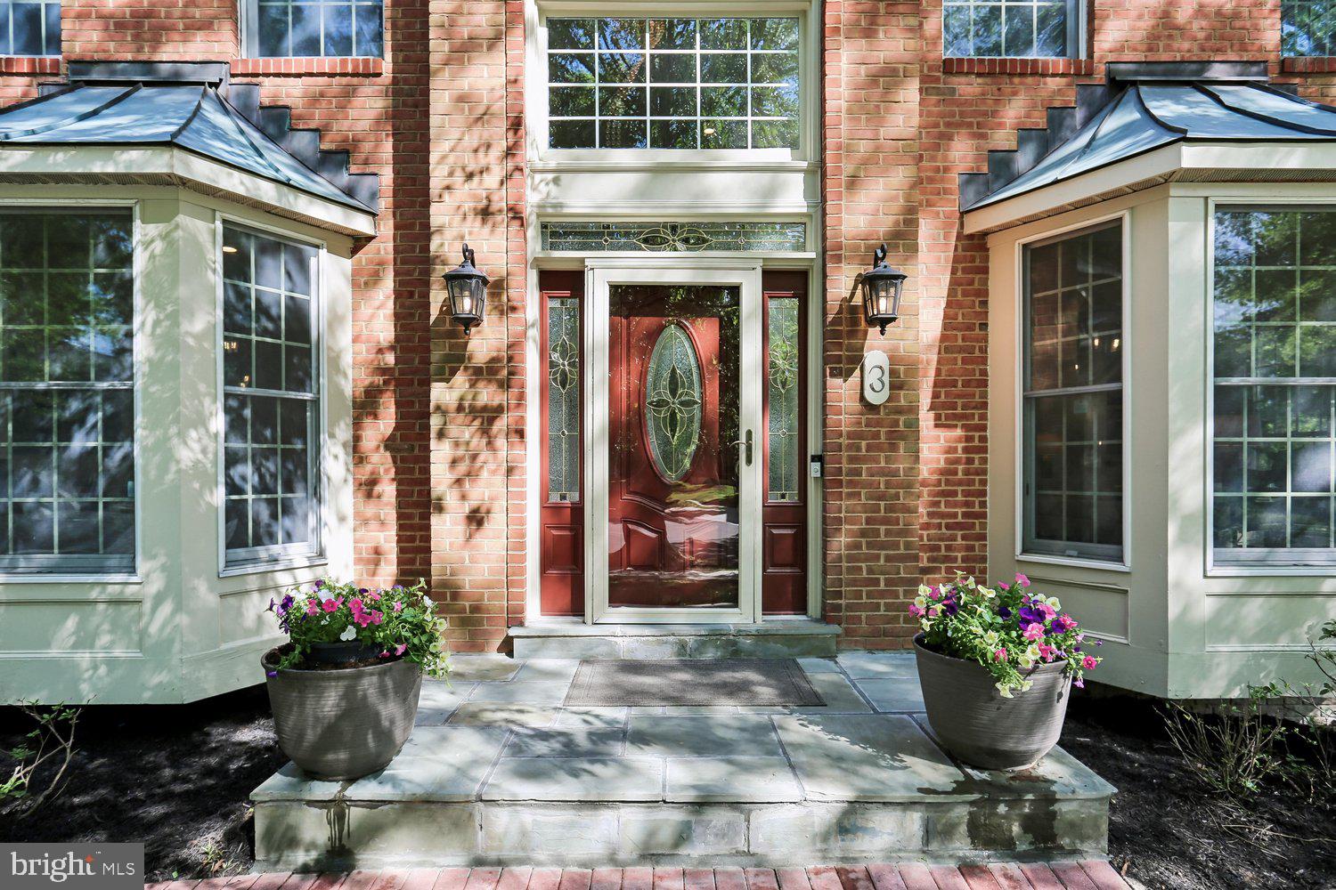 ROSE HILL FALLS - Residential